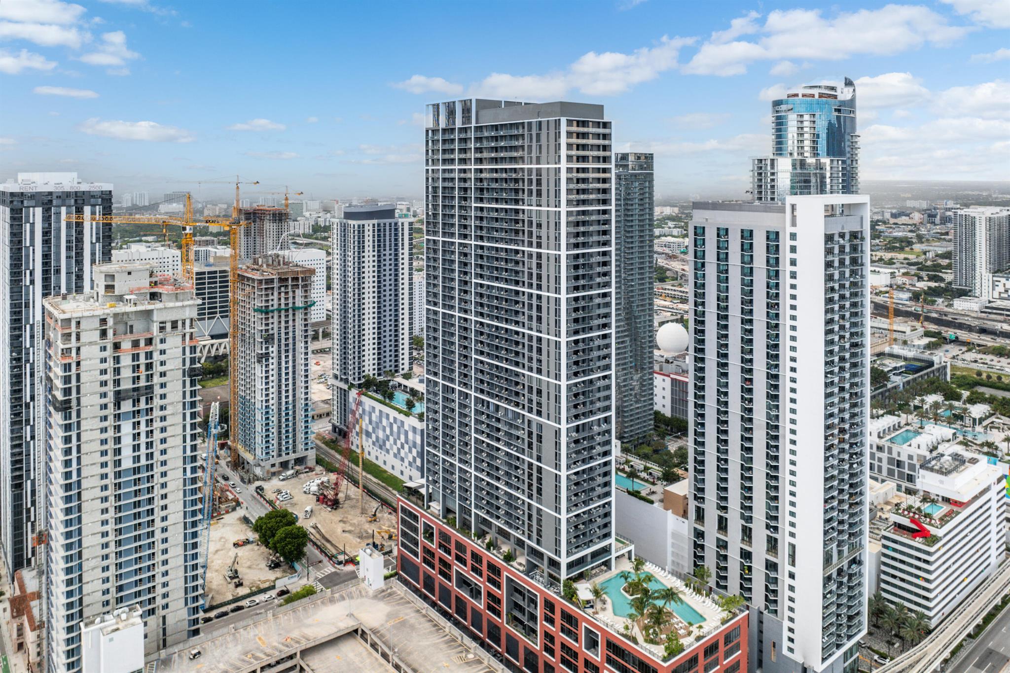 601 NE 1st Avenue 2707