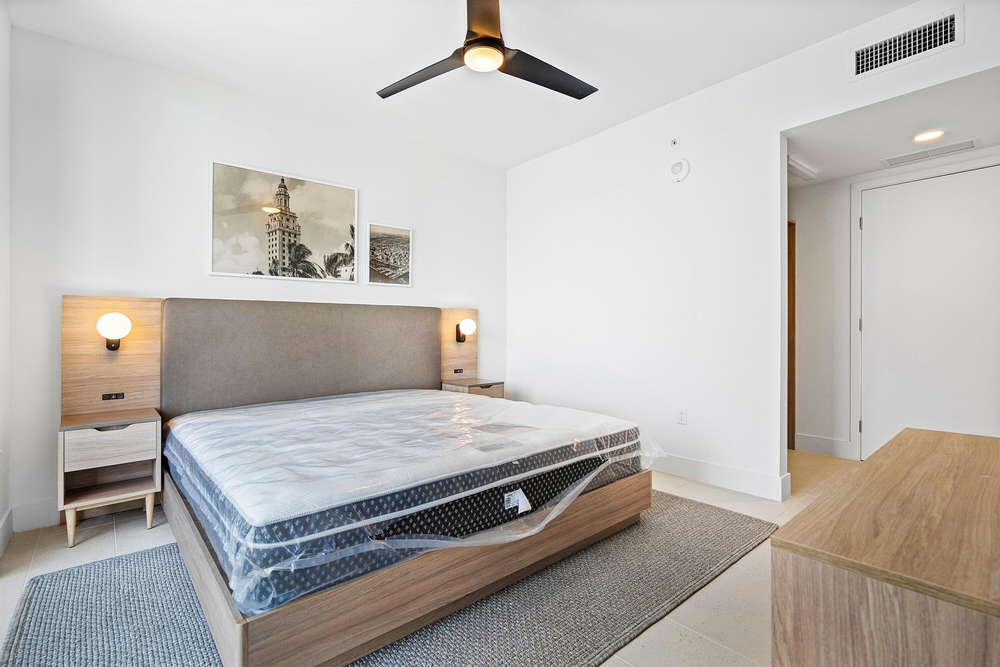 601 NE 1st Avenue 2707