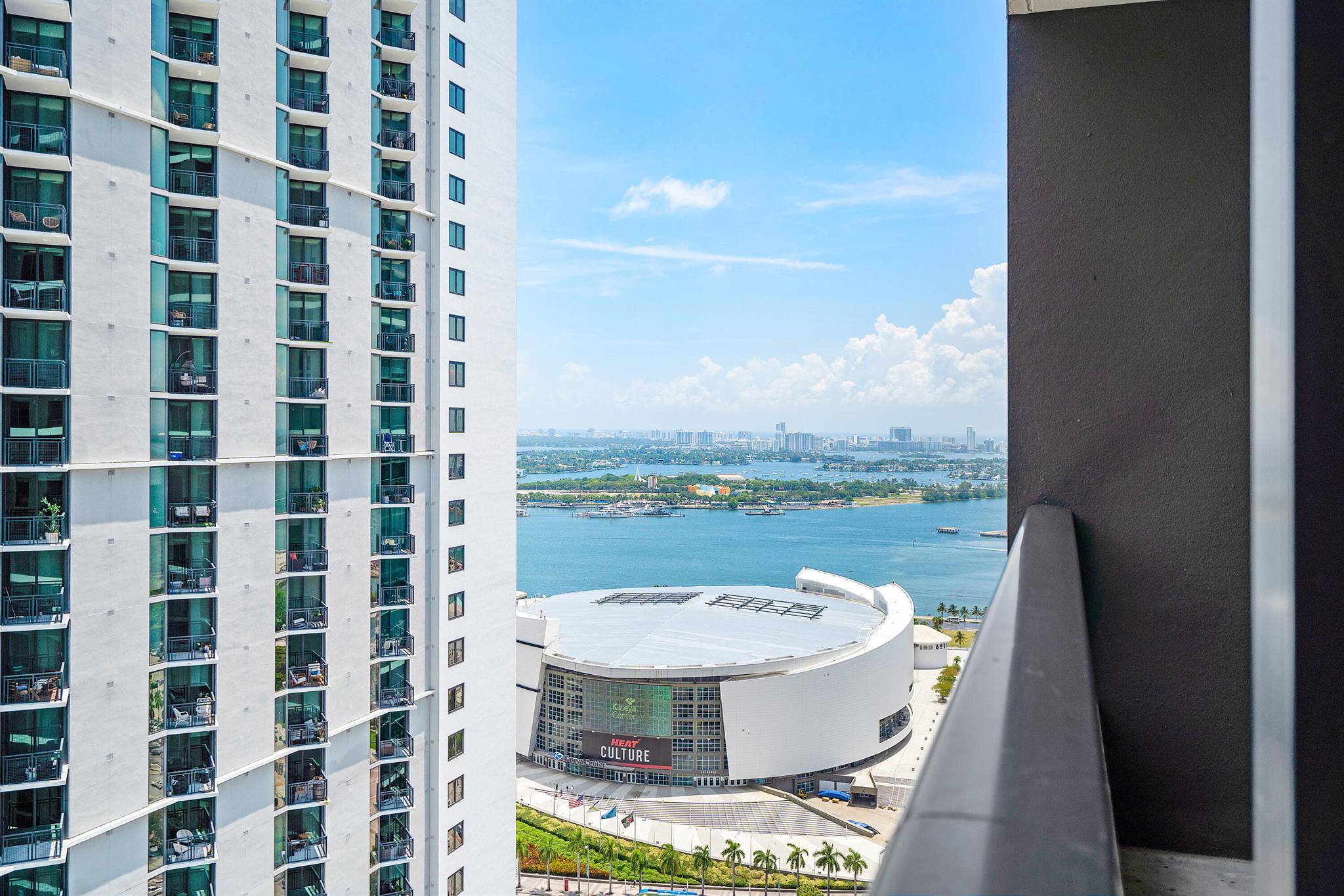 601 NE 1st Avenue 2809