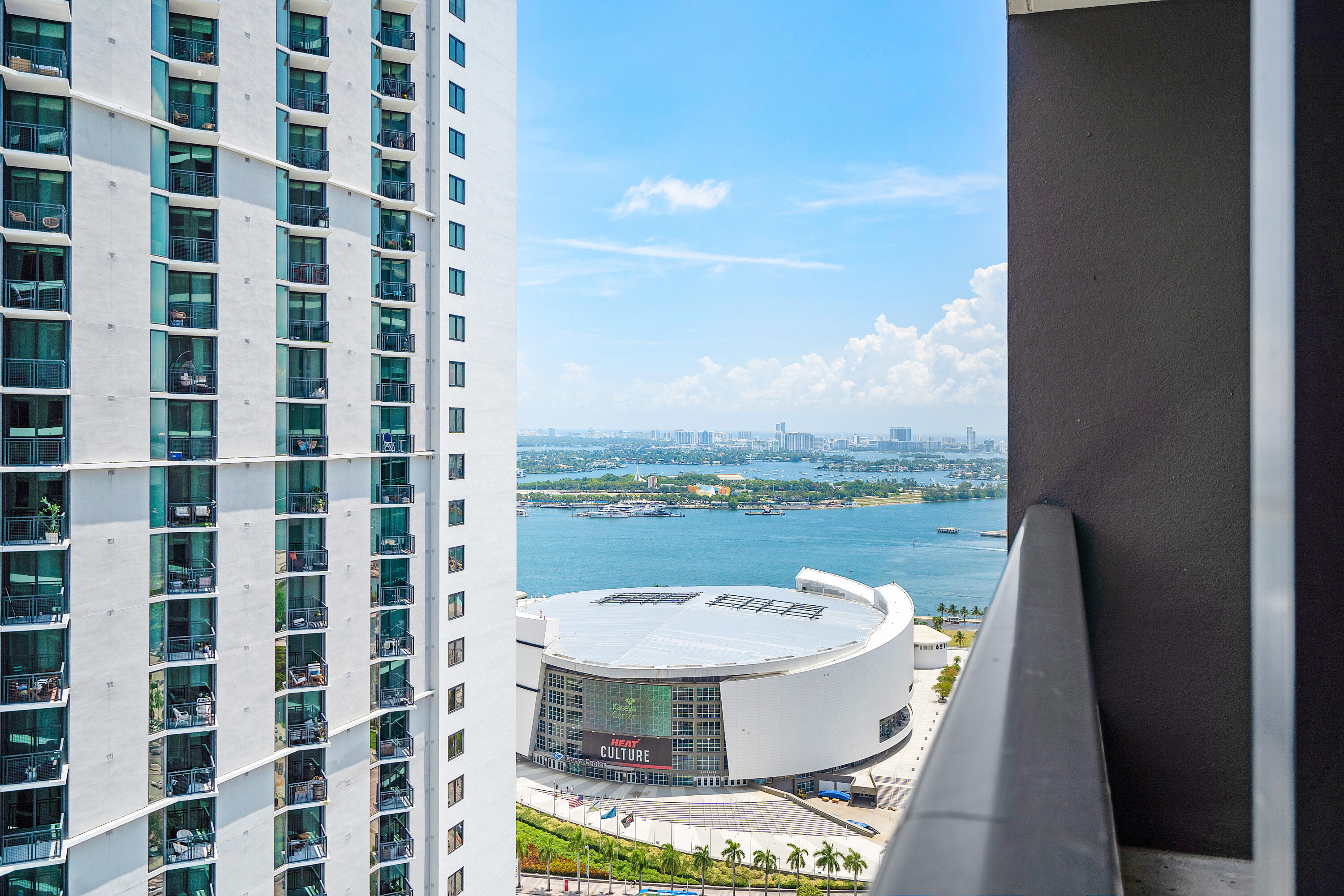 601 NE 1st Avenue 2809