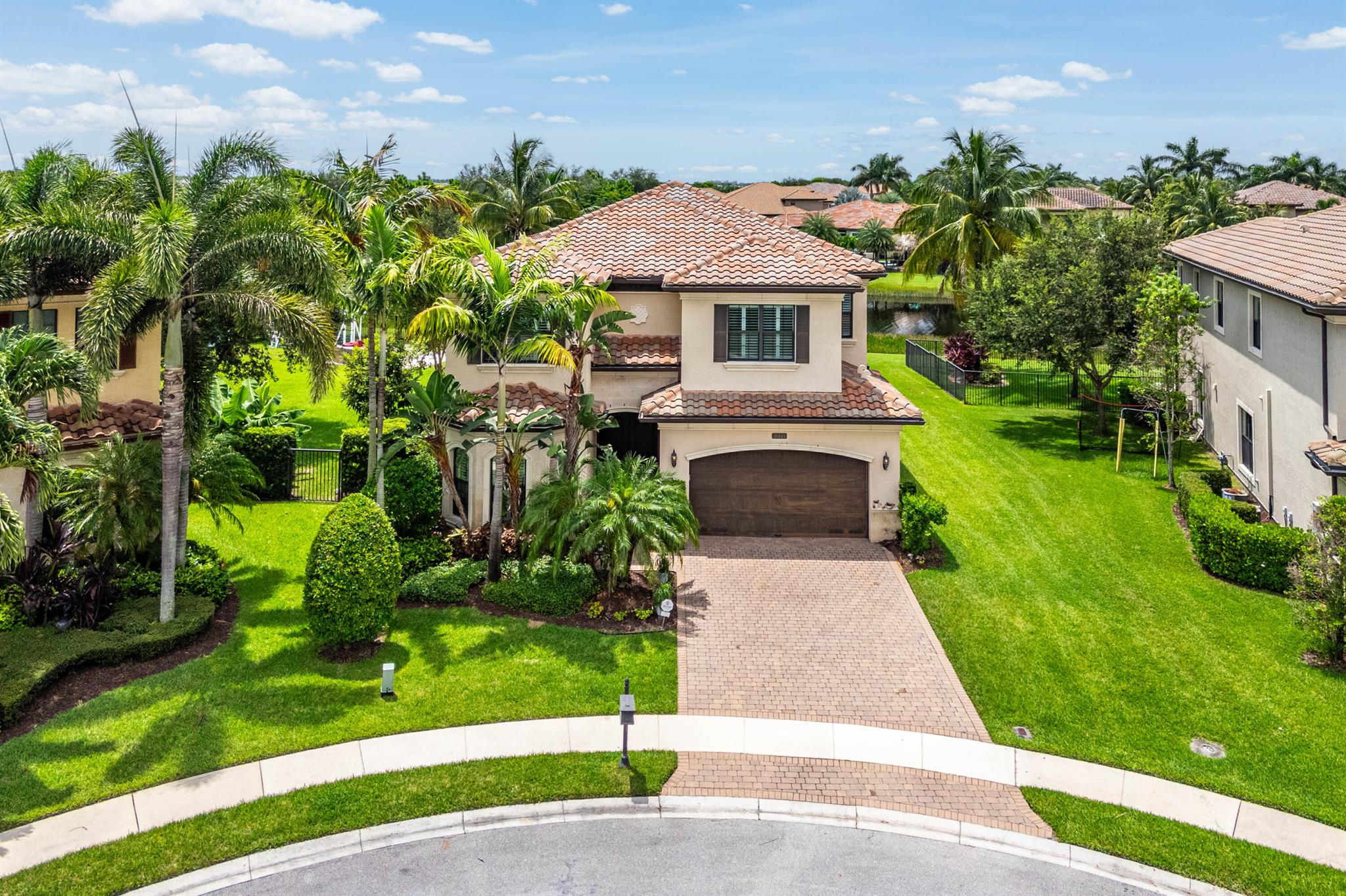 16849 Bridge Crossing Circle