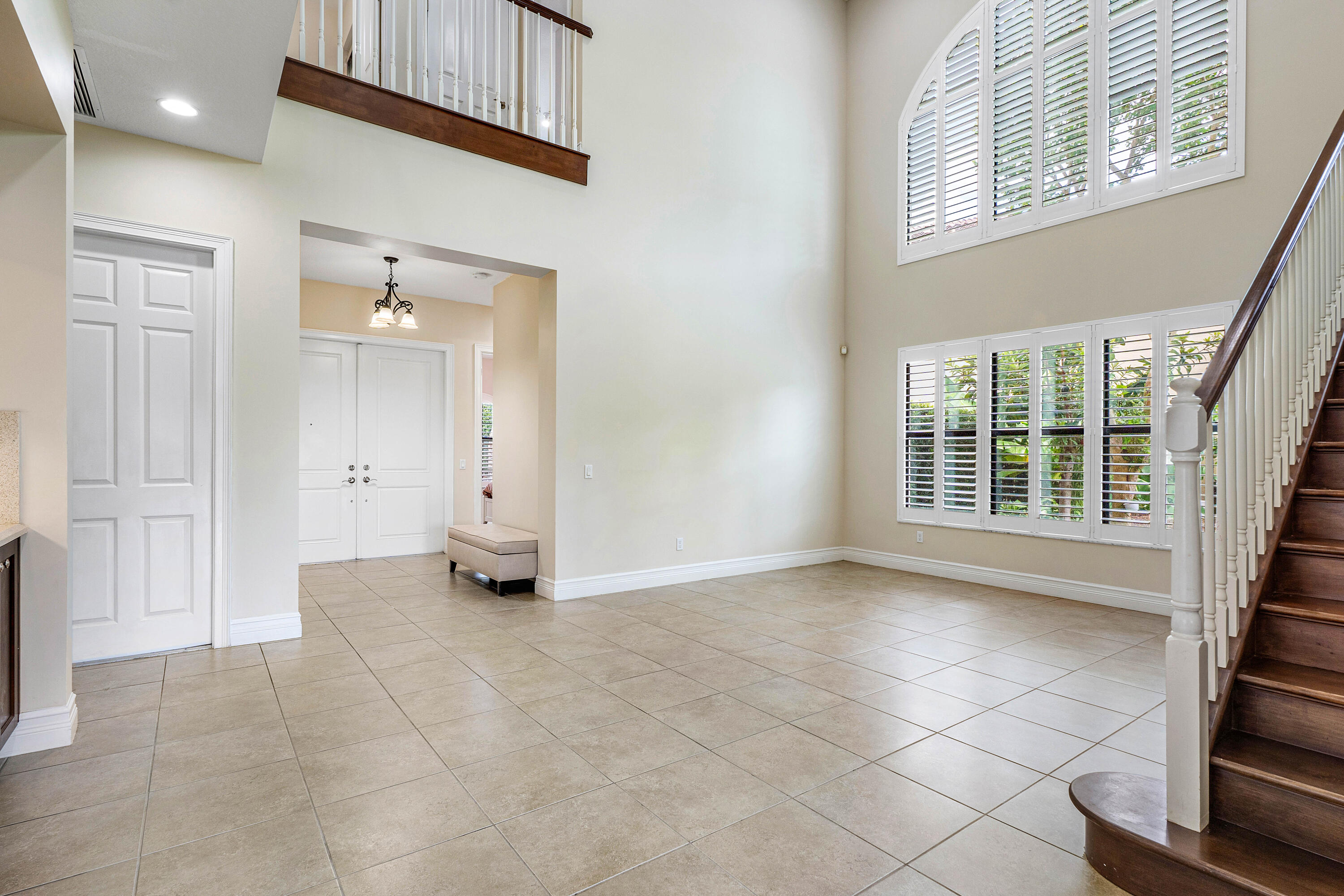 16849 Bridge Crossing Circle