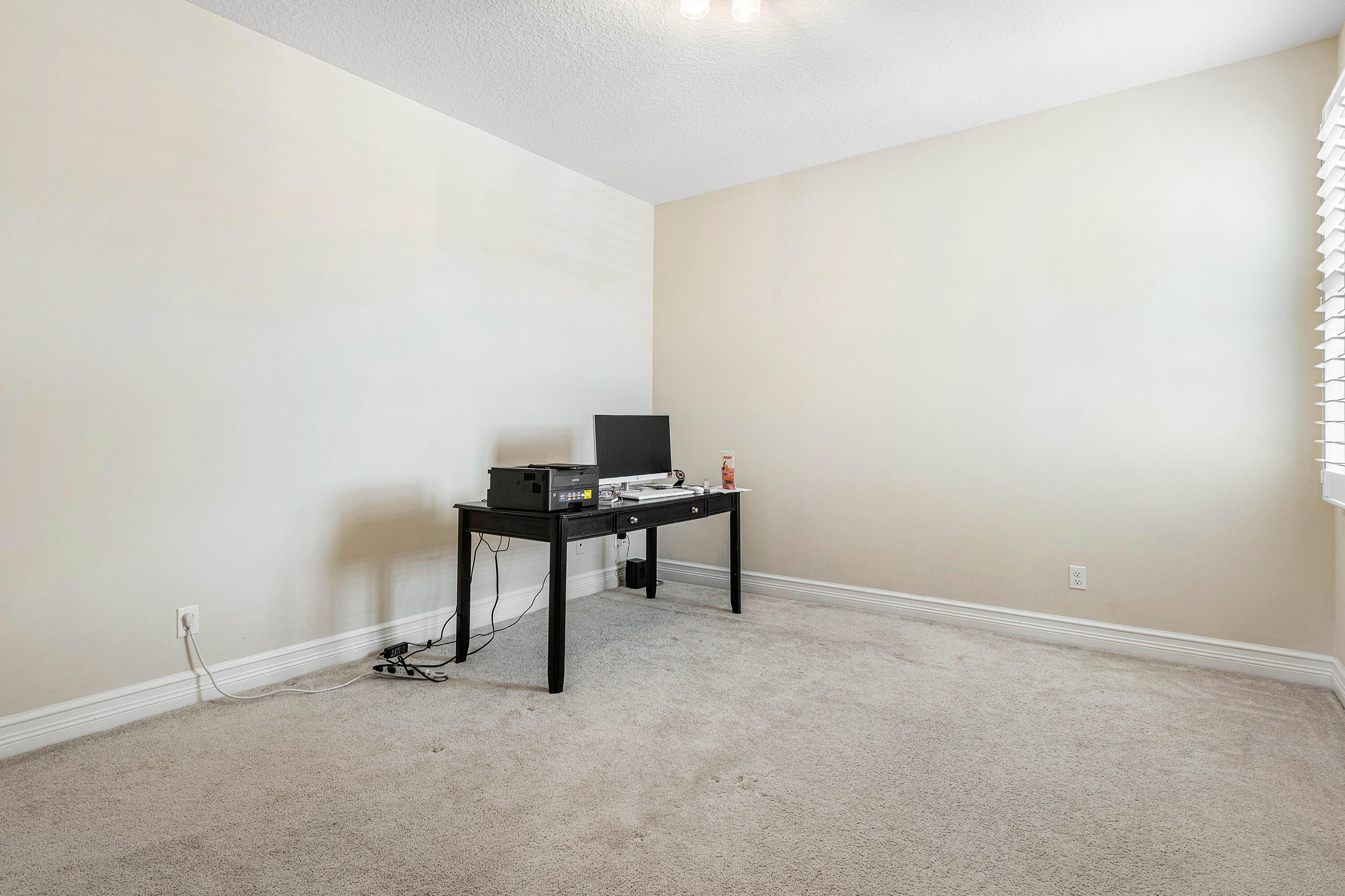 16849 Bridge Crossing Circle