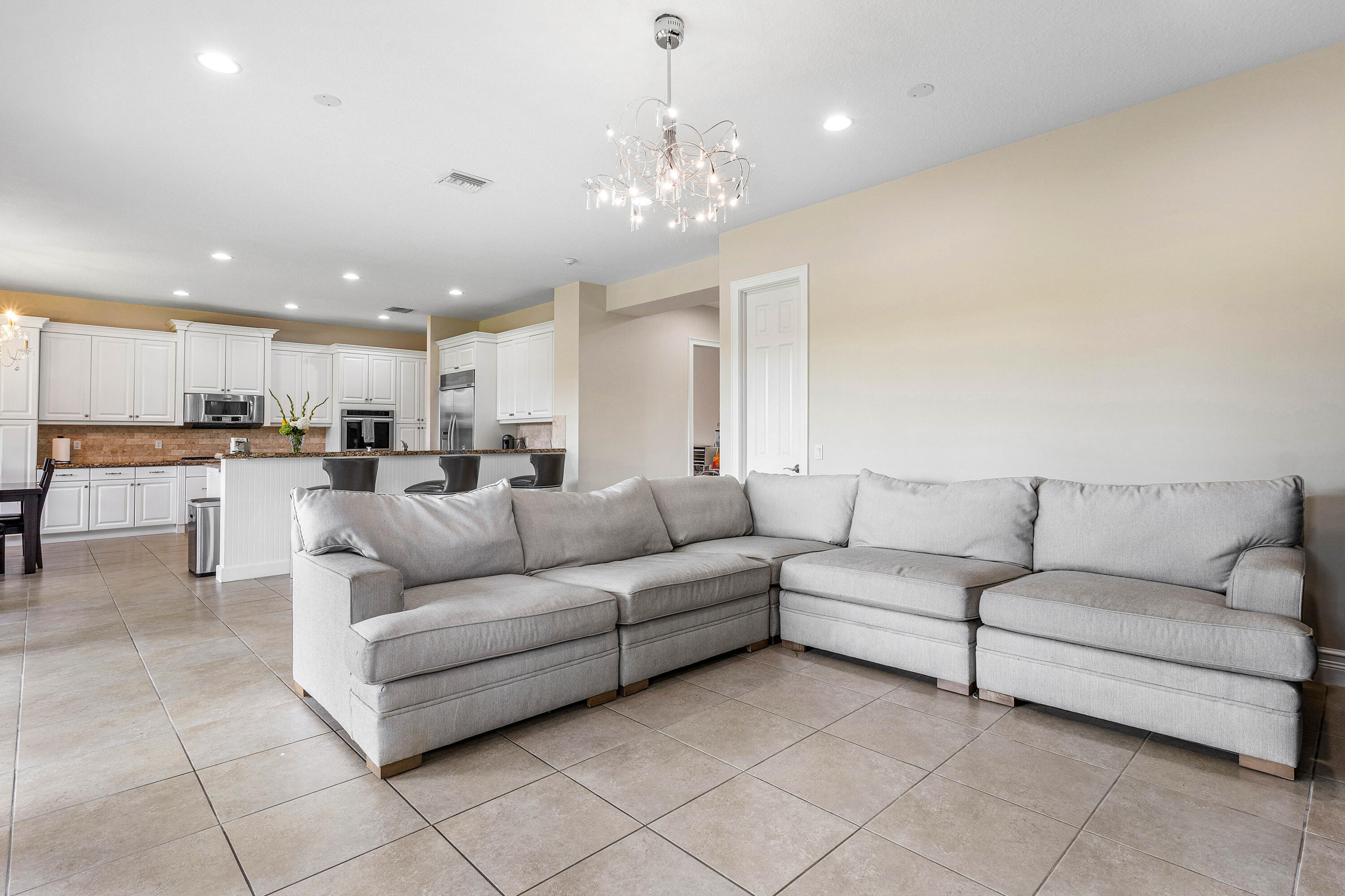 16849 Bridge Crossing Circle