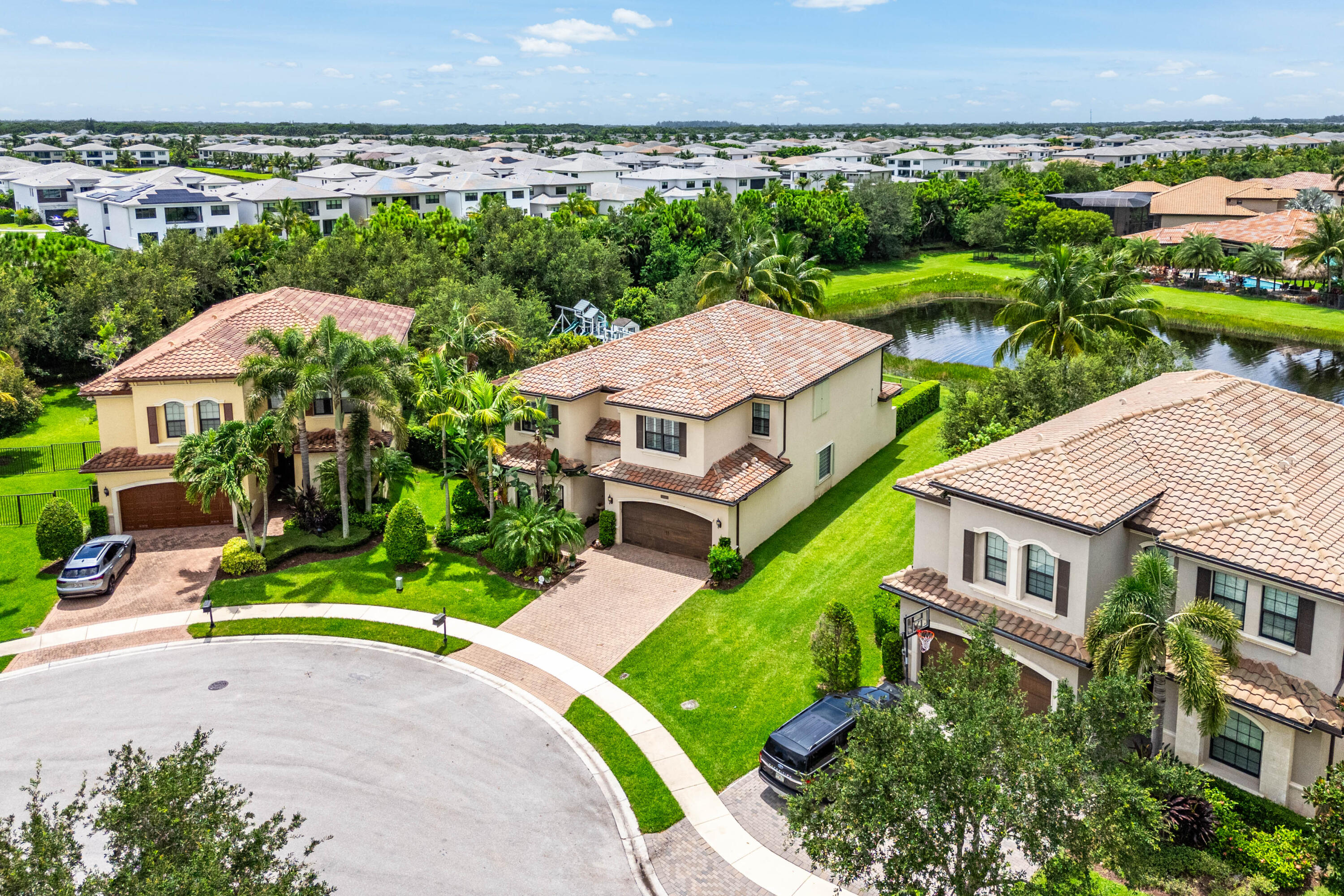 16849 Bridge Crossing Circle