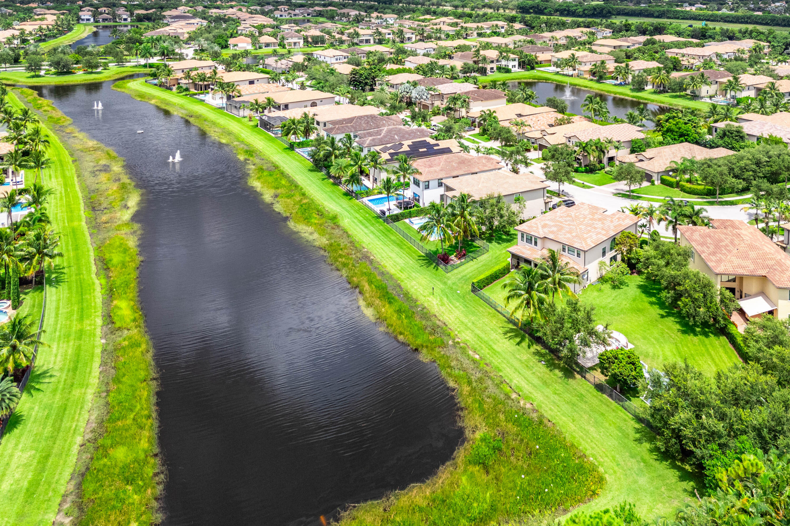 16849 Bridge Crossing Circle