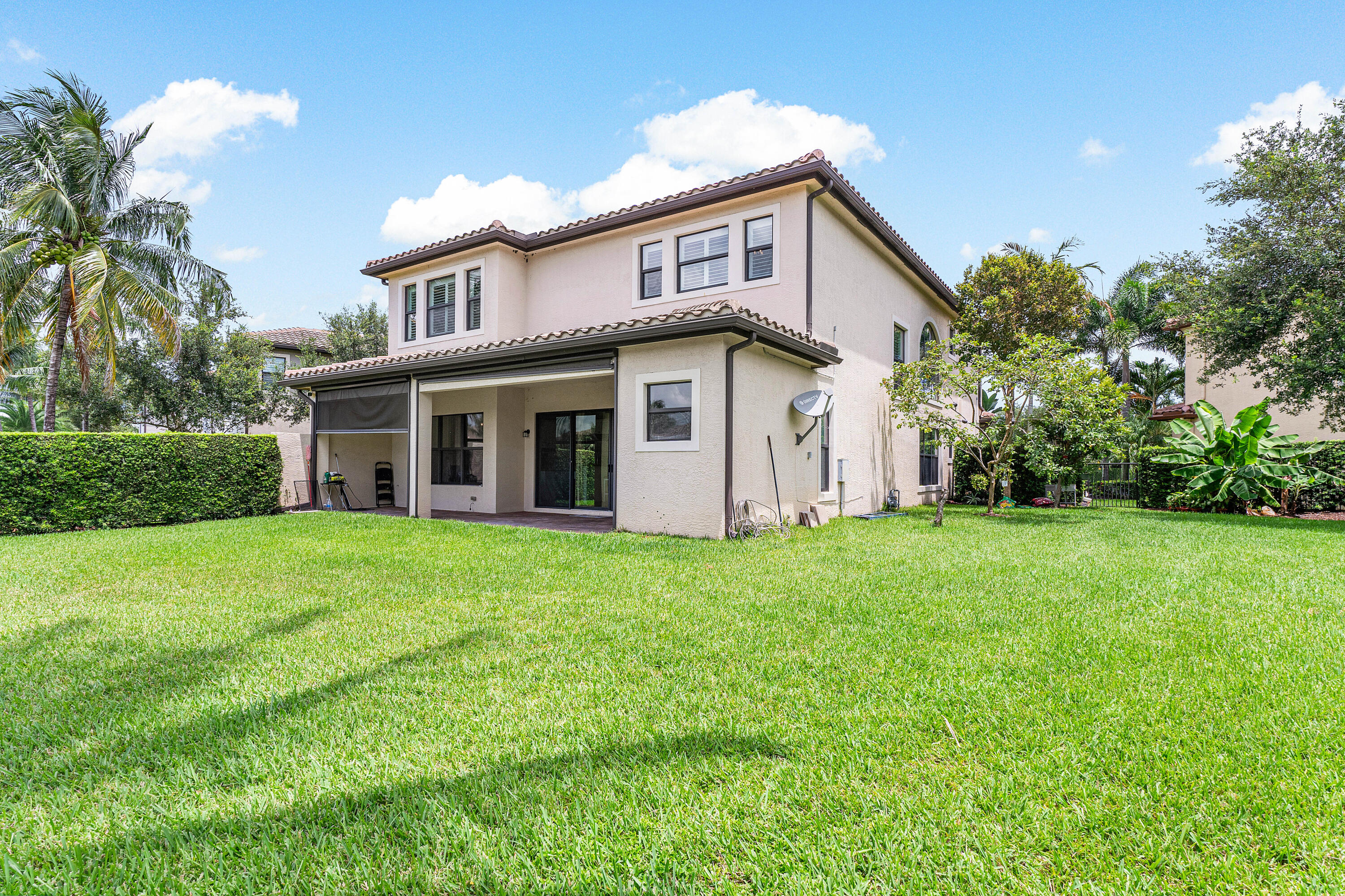 16849 Bridge Crossing Circle