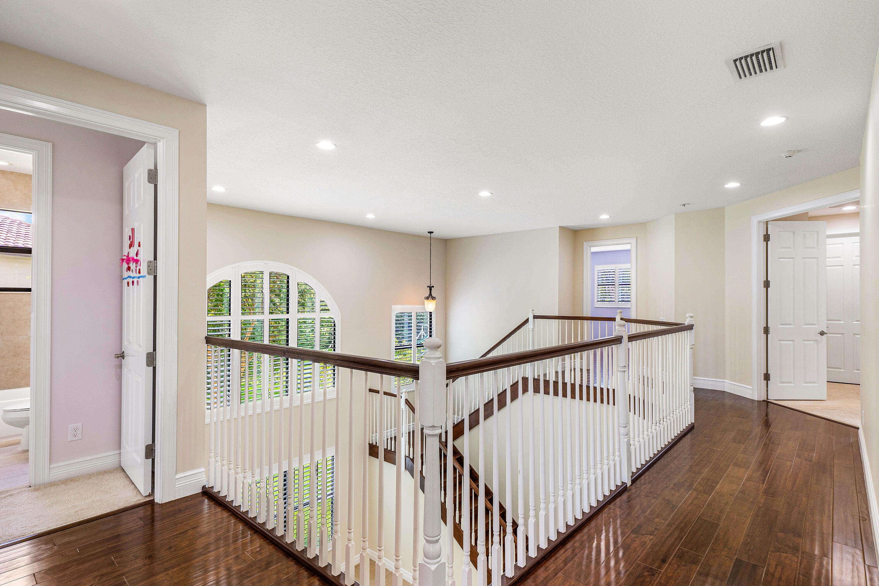 16849 Bridge Crossing Circle