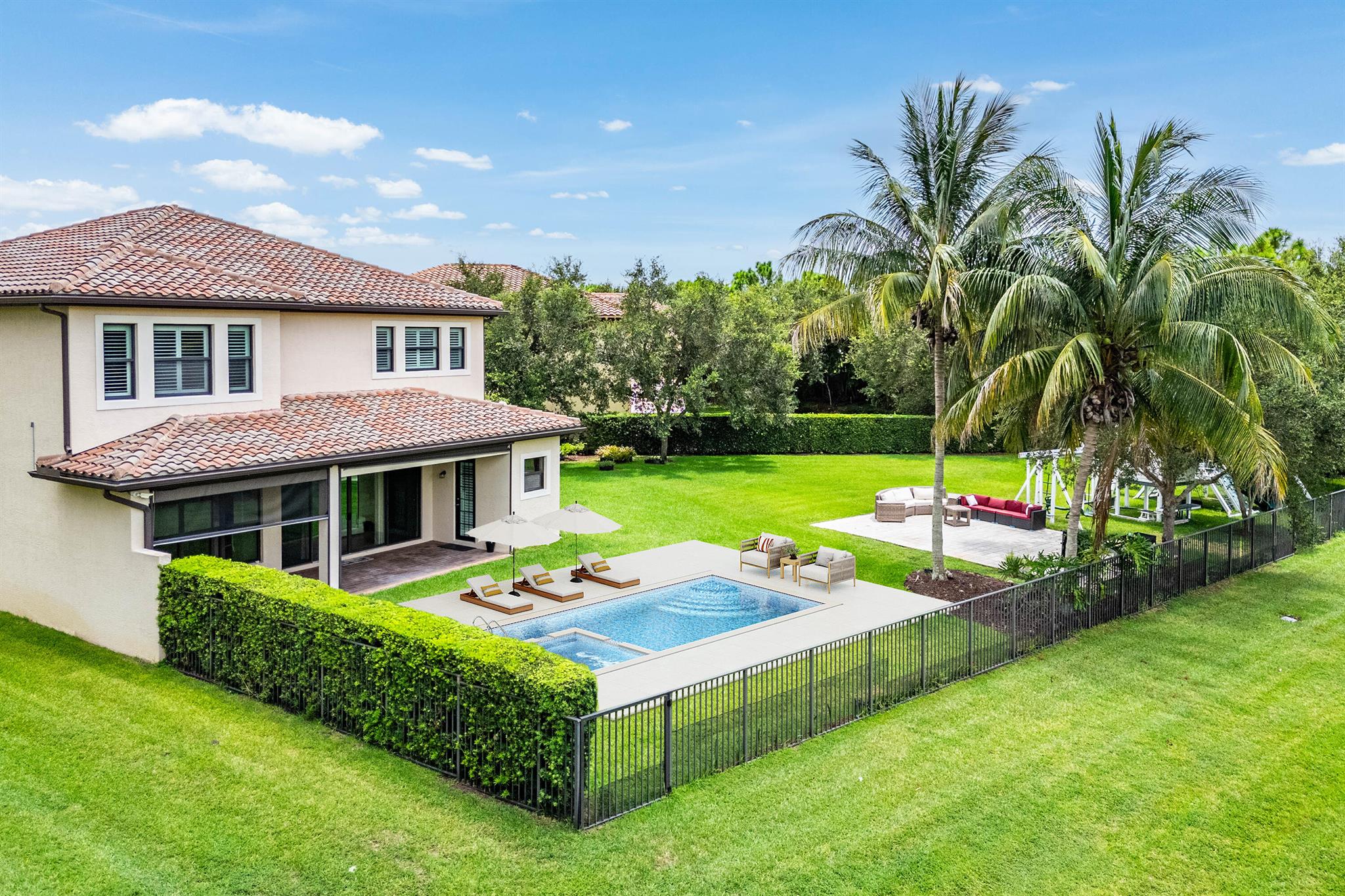 16849 Bridge Crossing Circle