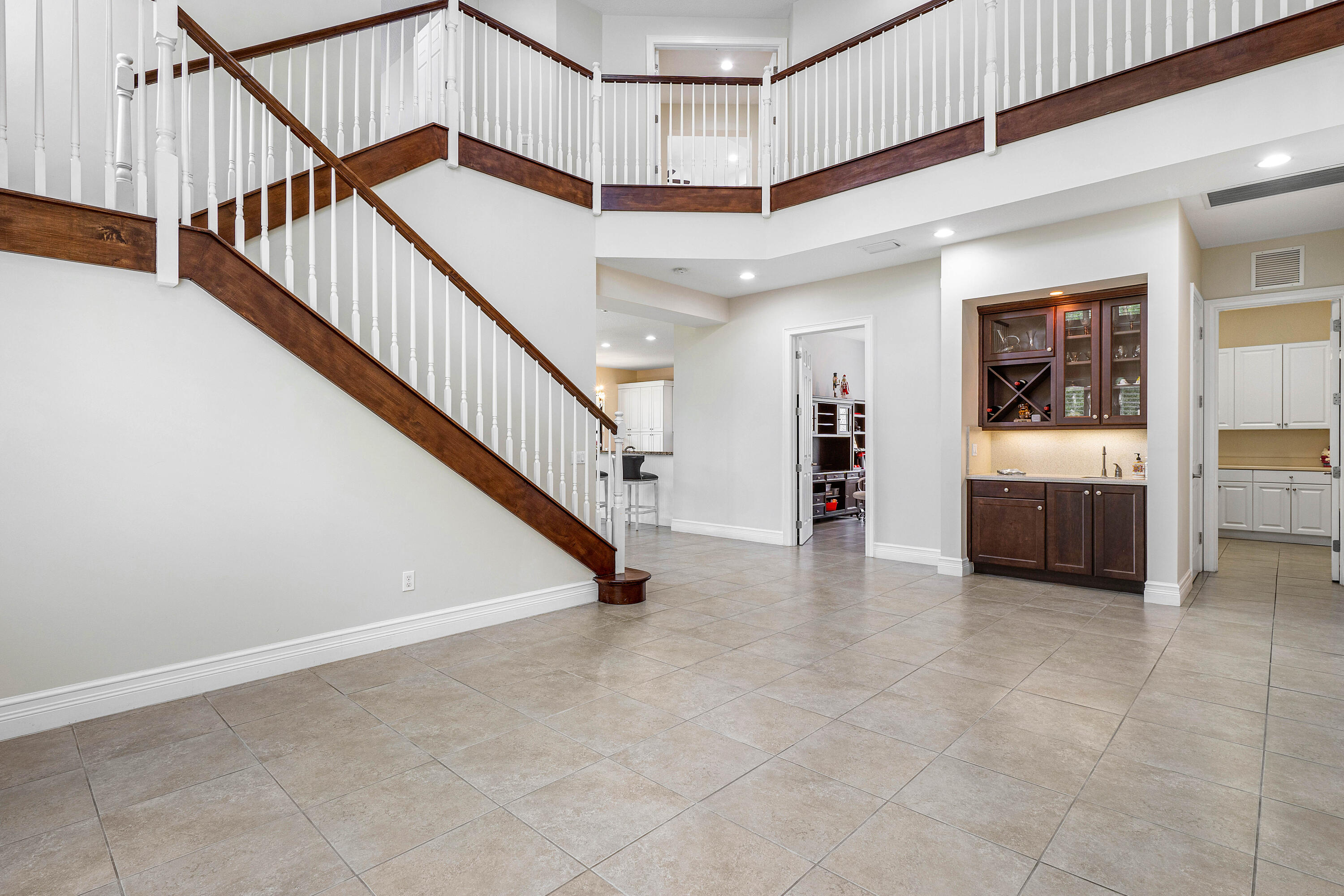 16849 Bridge Crossing Circle