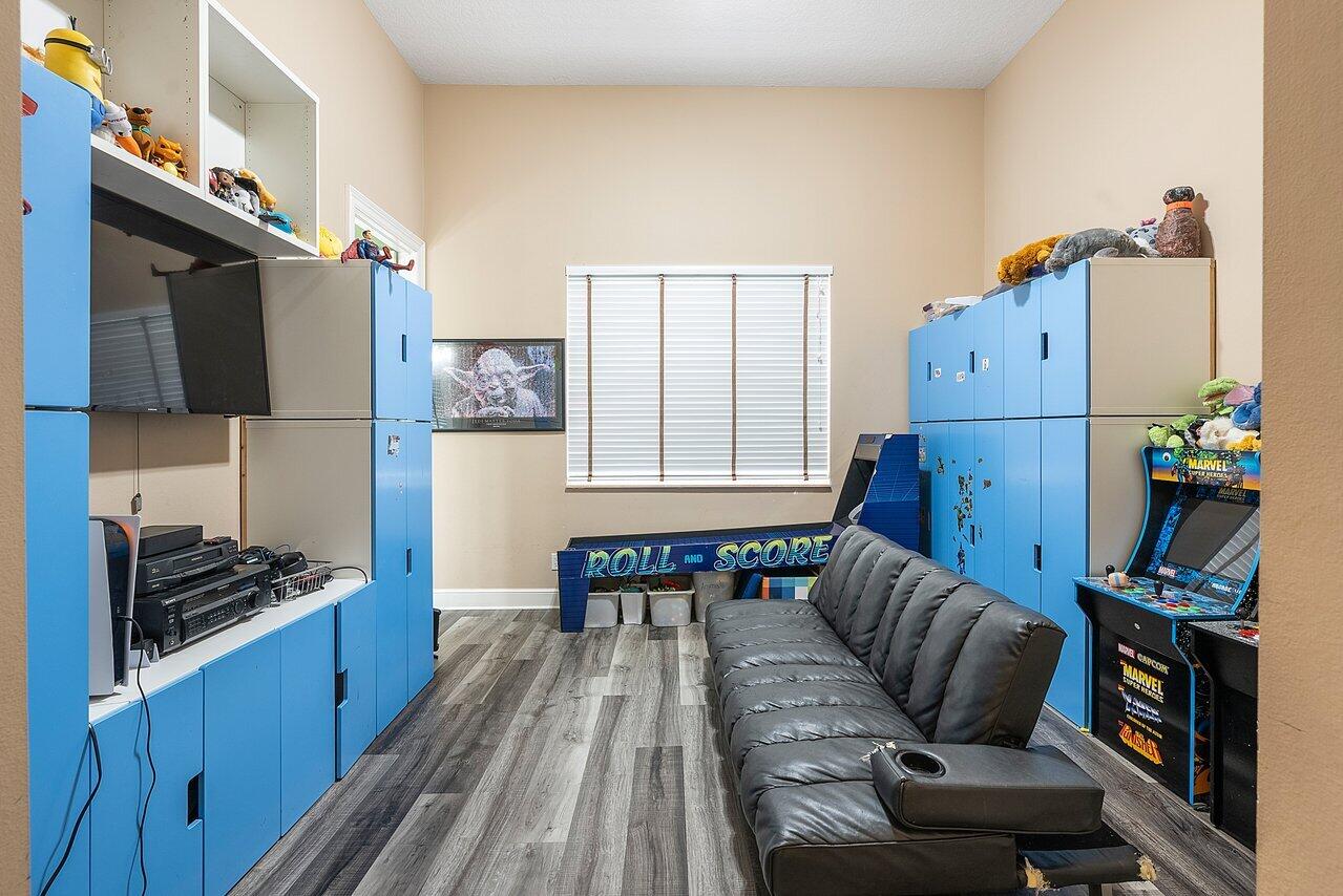 17641 Middlebrook Way