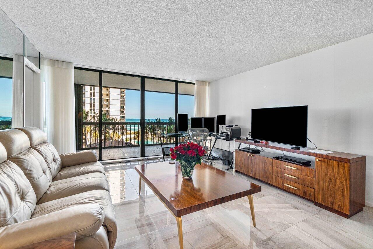 5380 N Ocean Drive 5g