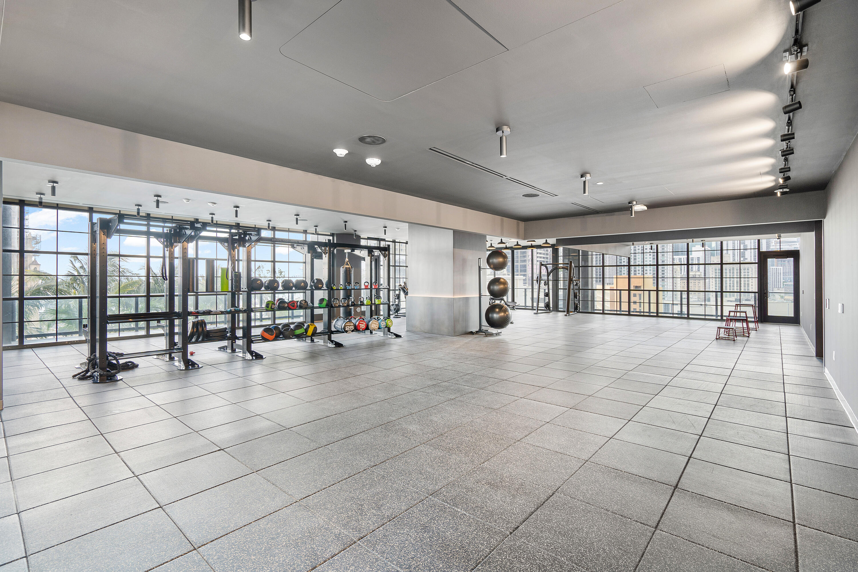 601 NE 1st Avenue 2707