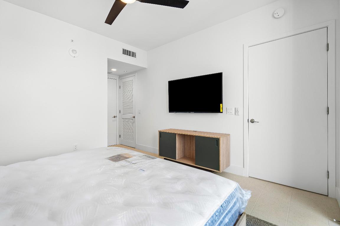 601 NE 1st Avenue 2707