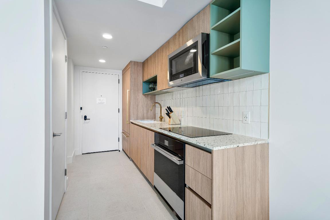 601 NE 1st Avenue 2707