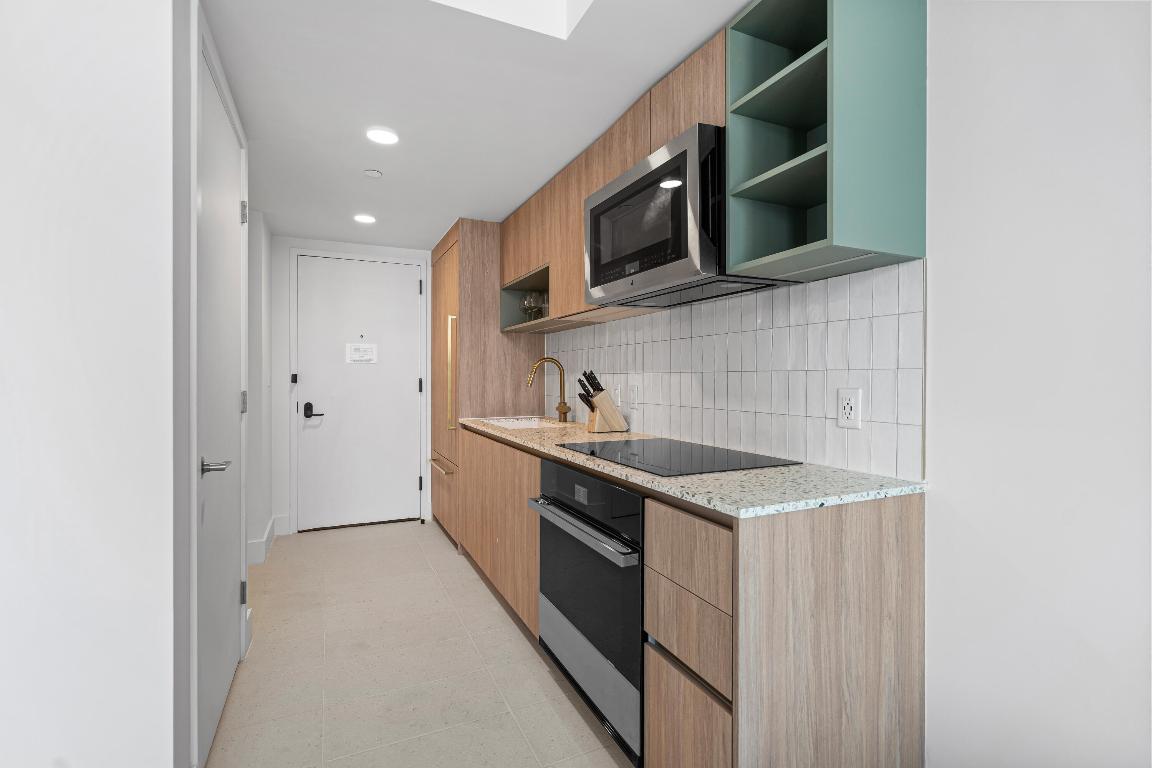 601 NE 1st Avenue 2707