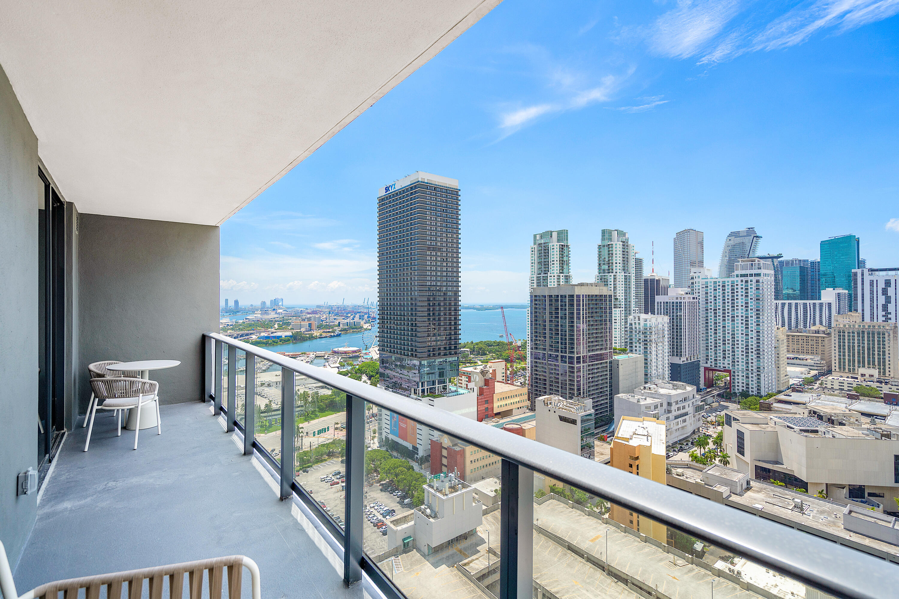 601 NE 1st Avenue 2707