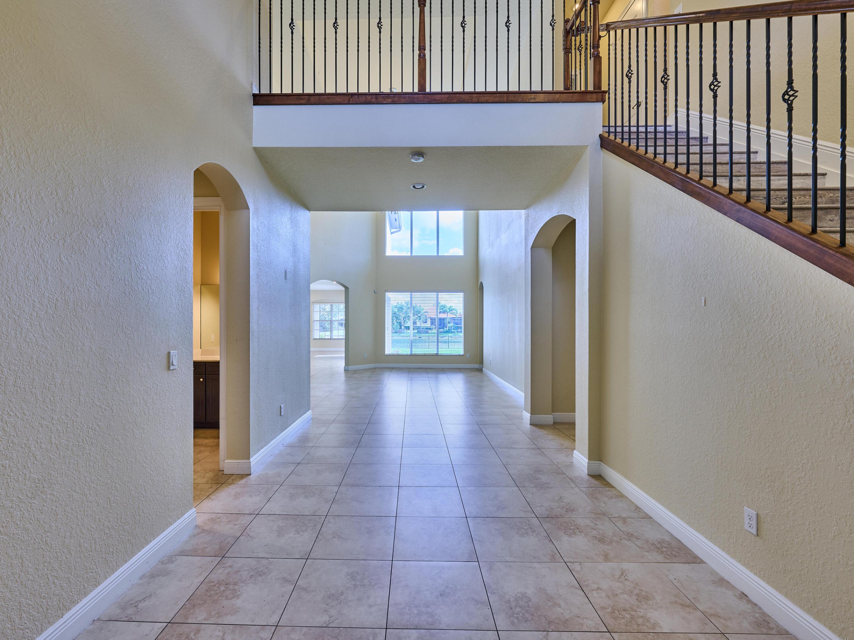 8860 Lakeview Drive