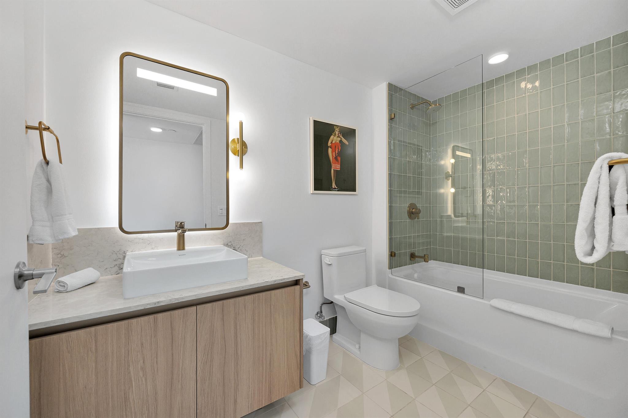 601 NE 1st Avenue 3315