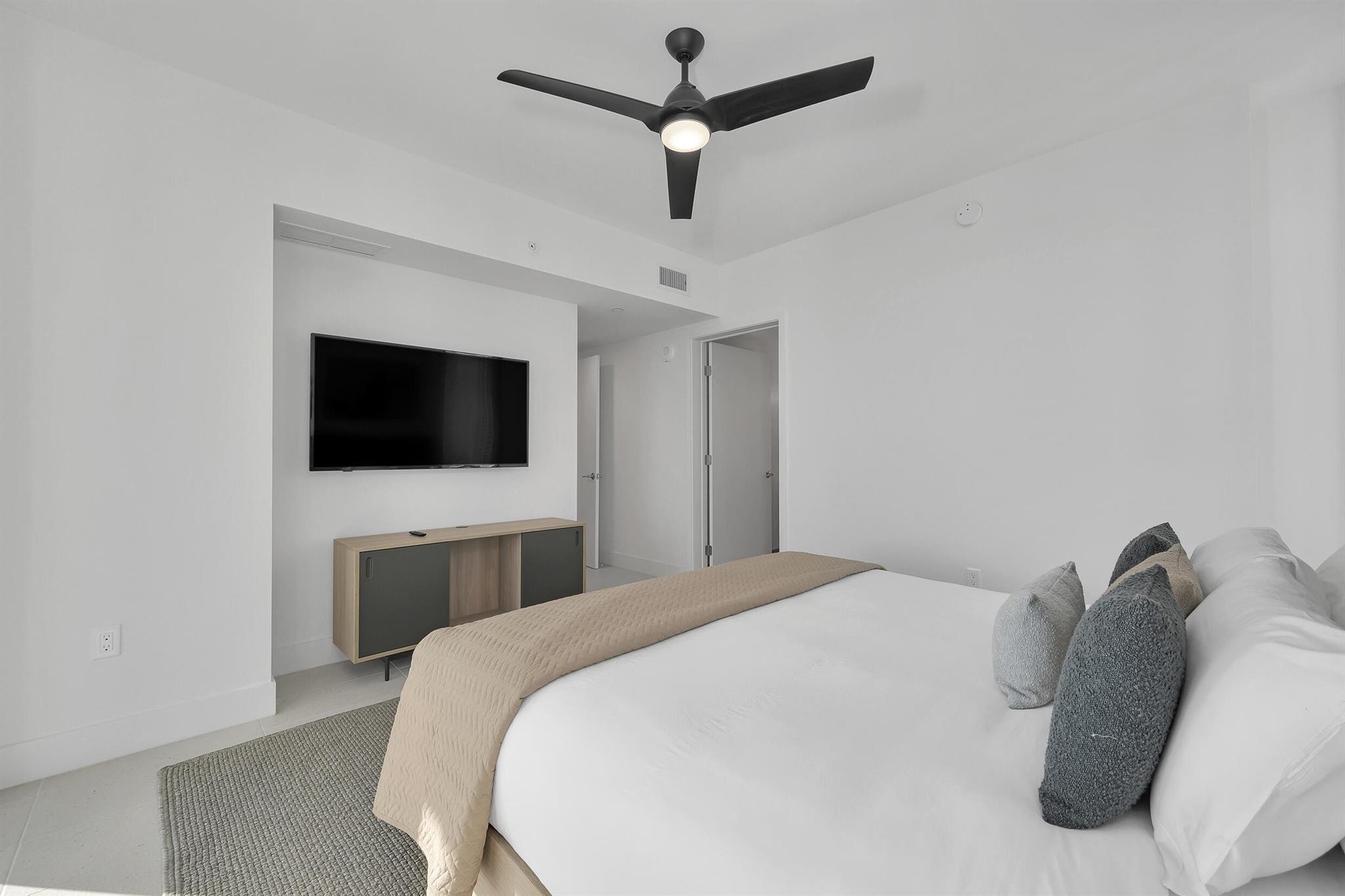 601 NE 1st Avenue 3315