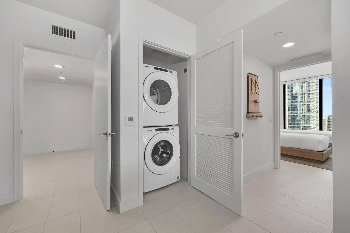 601 NE 1st Avenue 3315