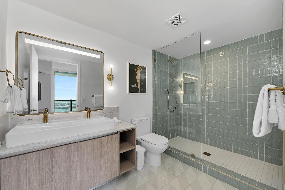 601 NE 1st Avenue 3315