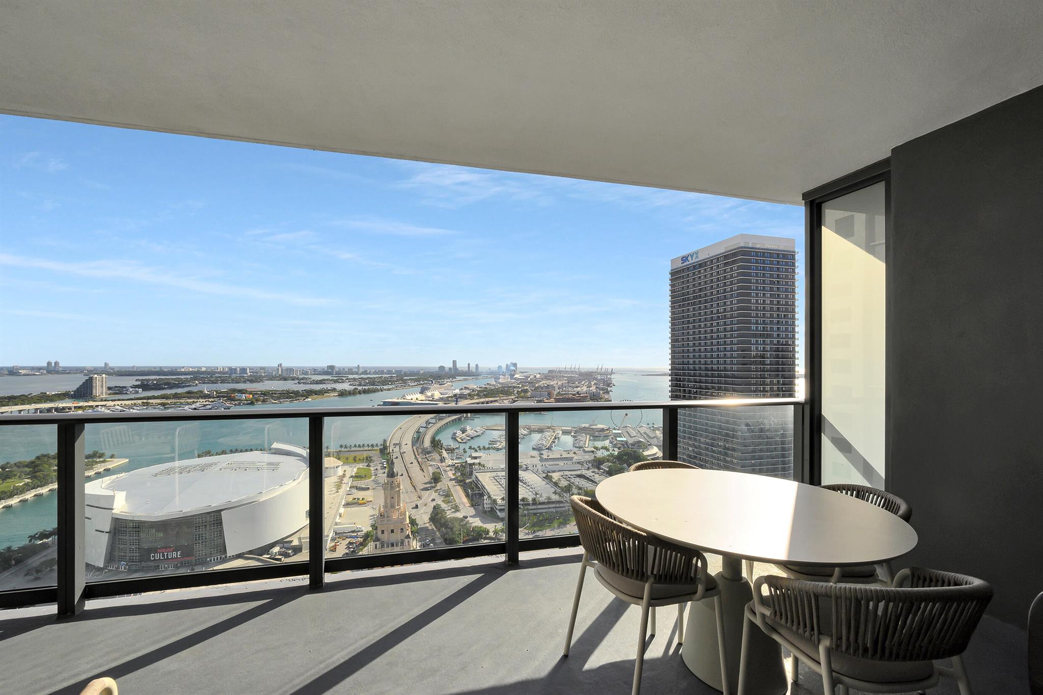 601 NE 1st Avenue 3315