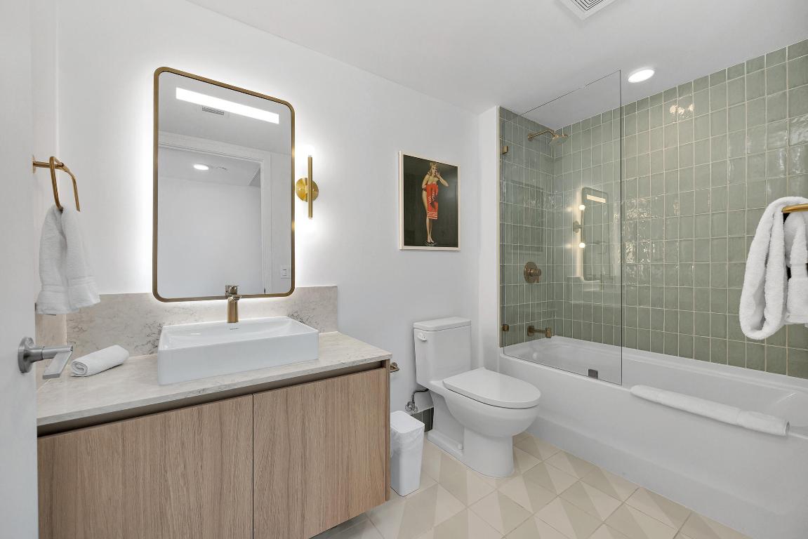 601 NE 1st Avenue 3315