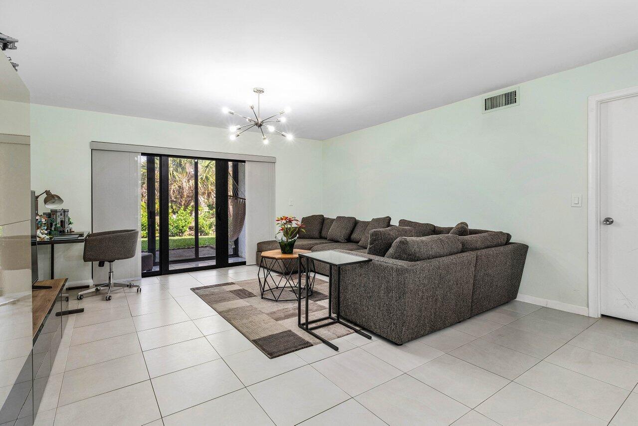 8427 Cypress Lane 10a