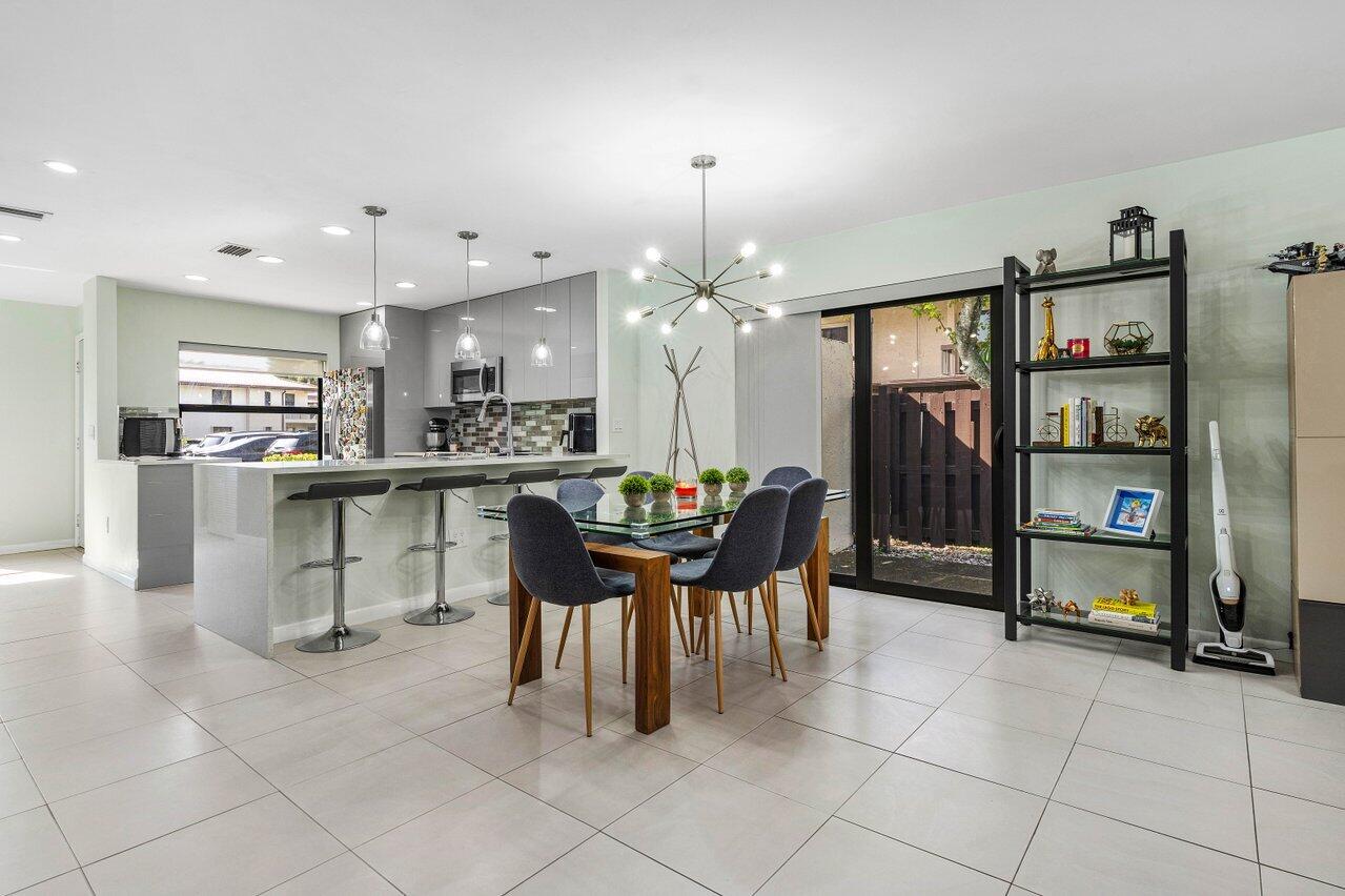 8427 Cypress Lane 10a