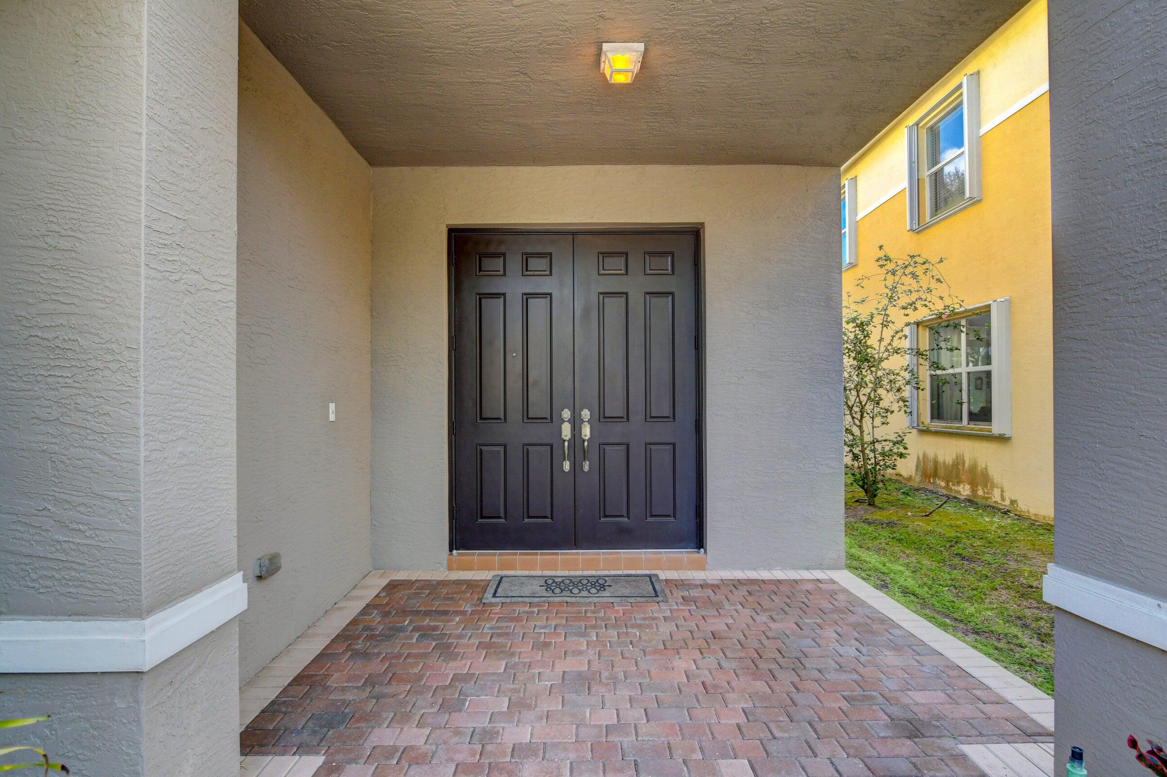8135 Emerald Winds Circle