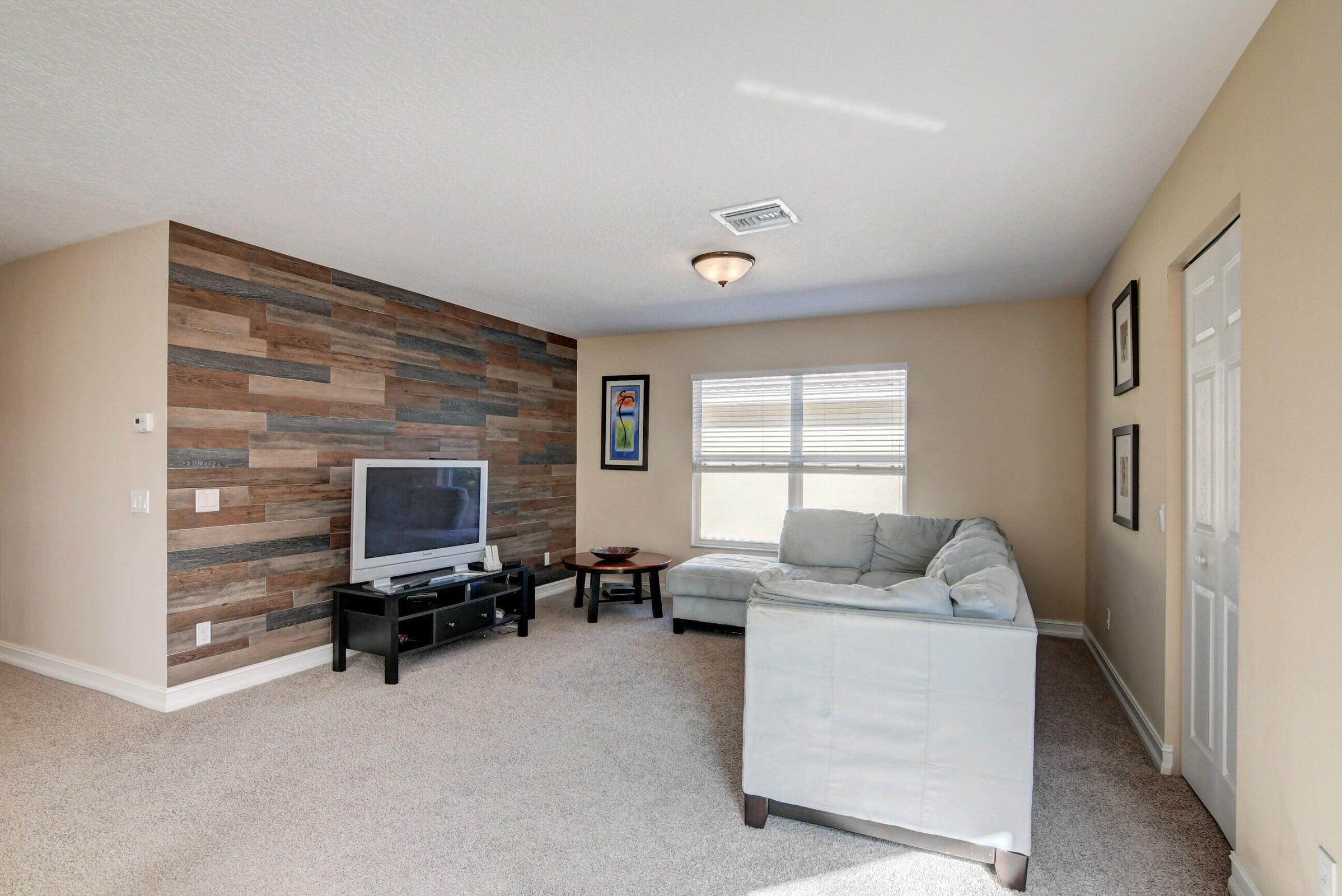 8135 Emerald Winds Circle