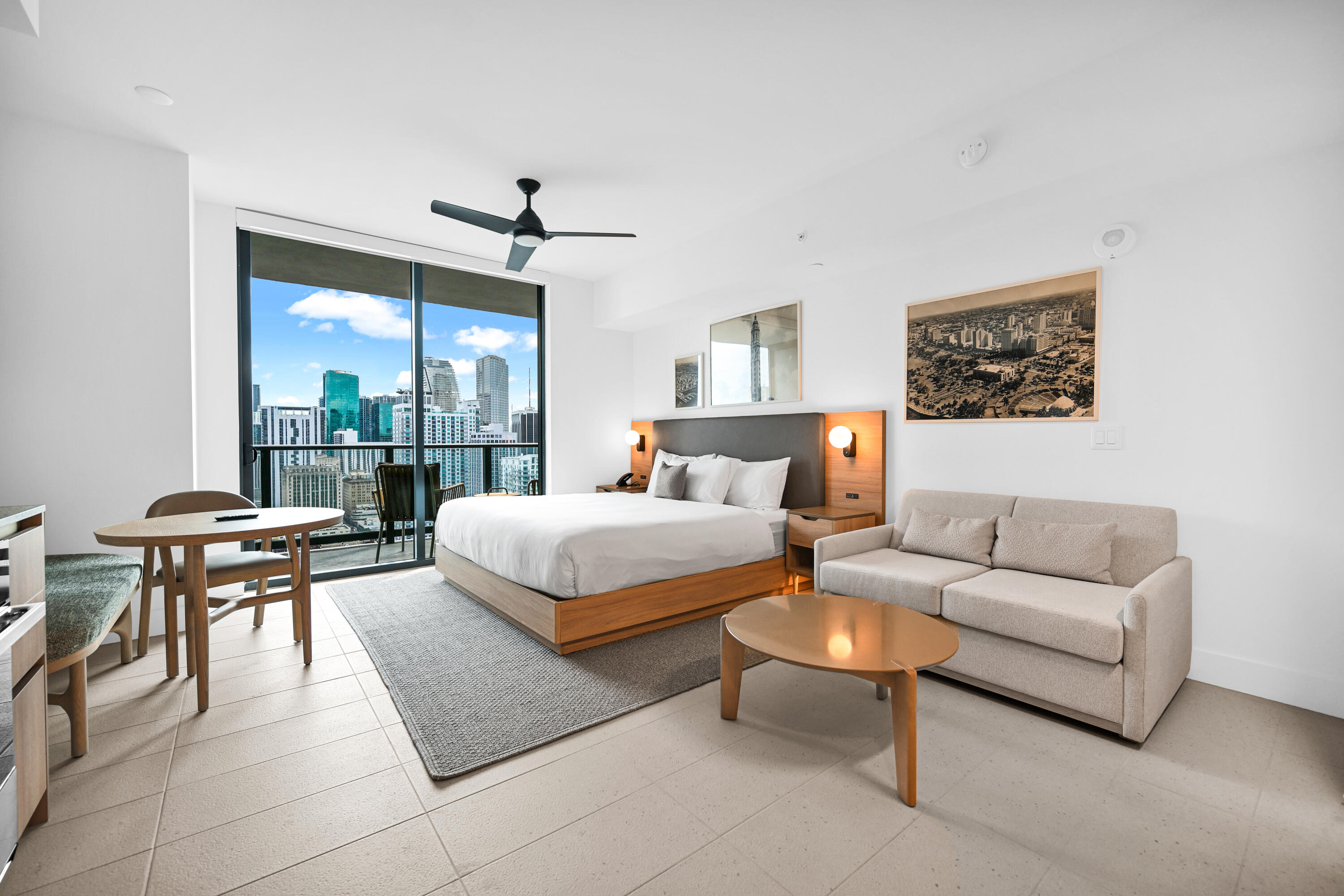 601 NE 1st Beach 2906