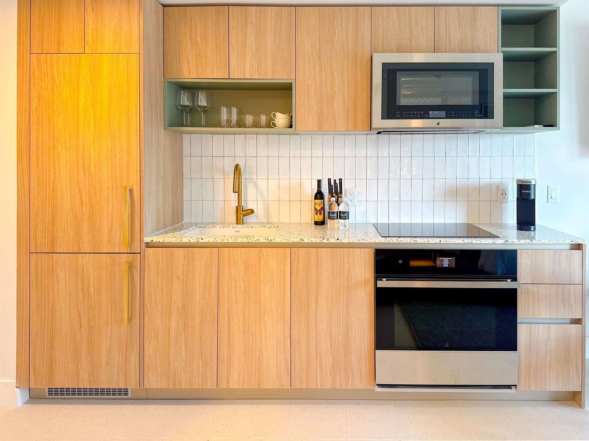 601 NE 1st Beach 2906