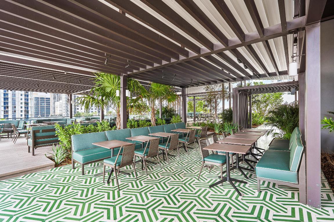 601 NE 1st Beach 2906