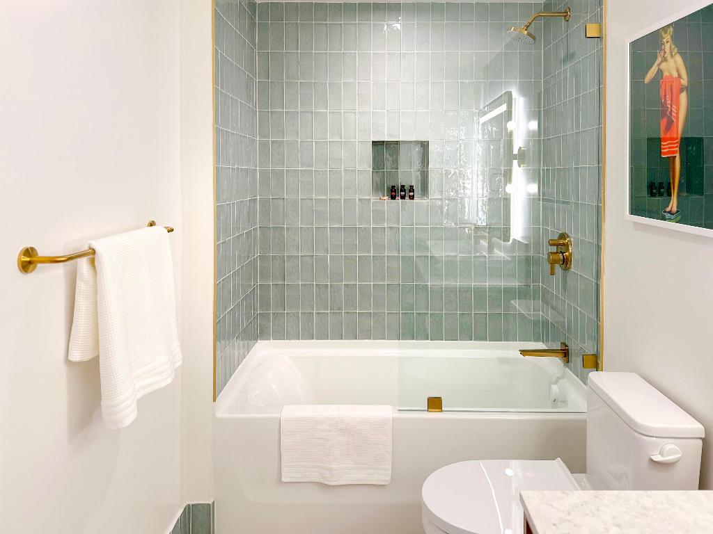 601 NE 1st Beach 2906