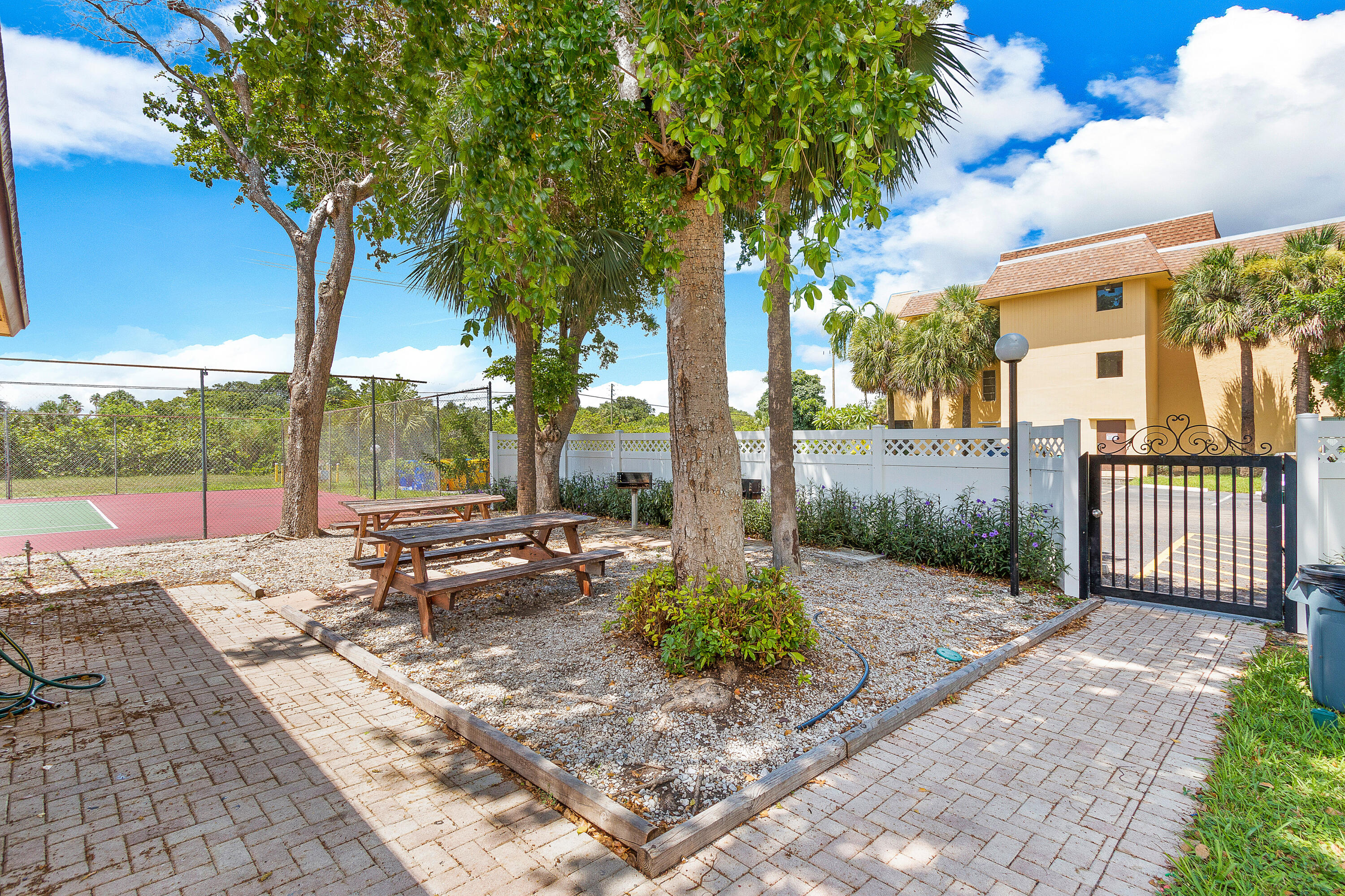 470 NW 20th Street 2110