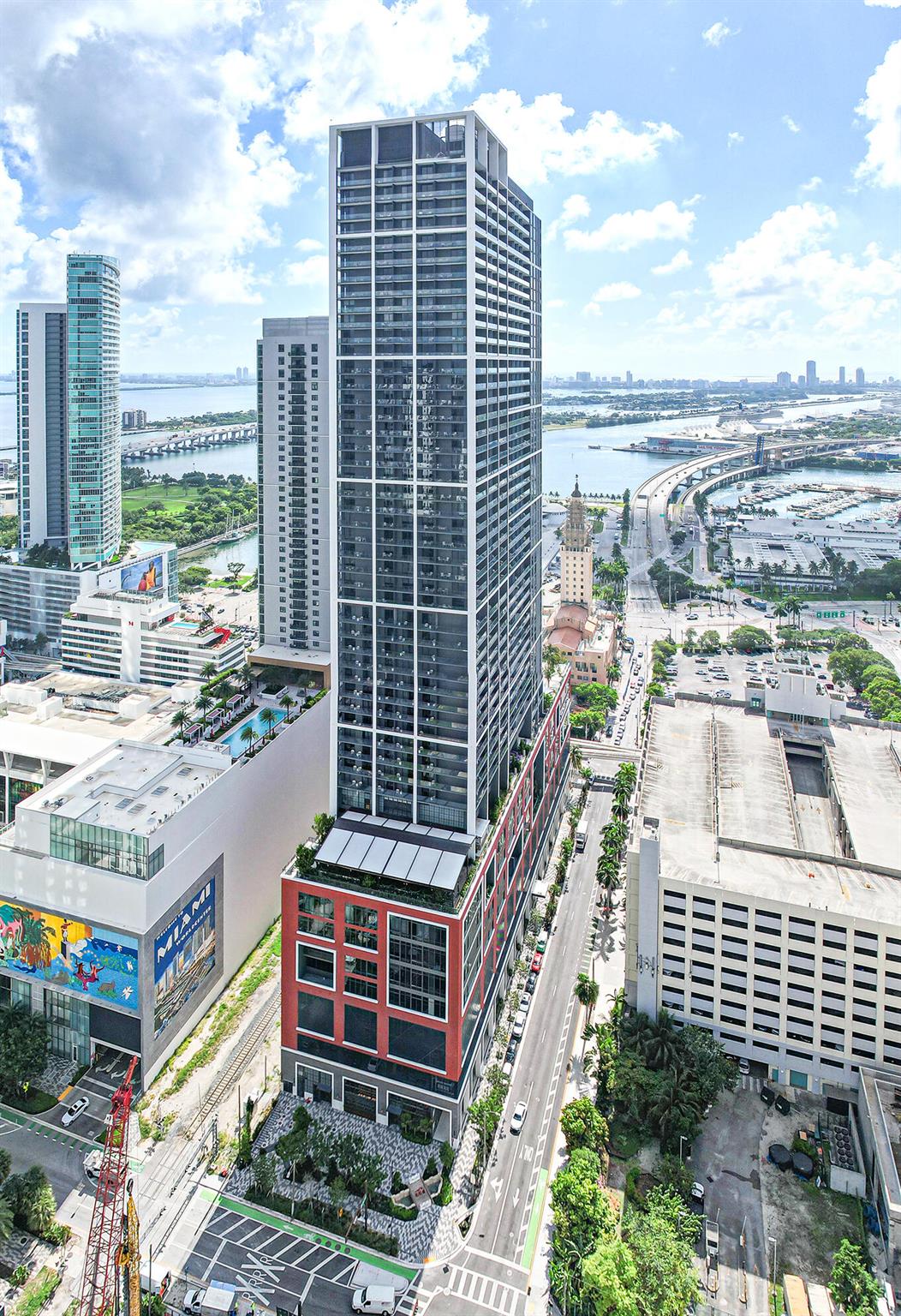 601 NE 1st Avenue 3905