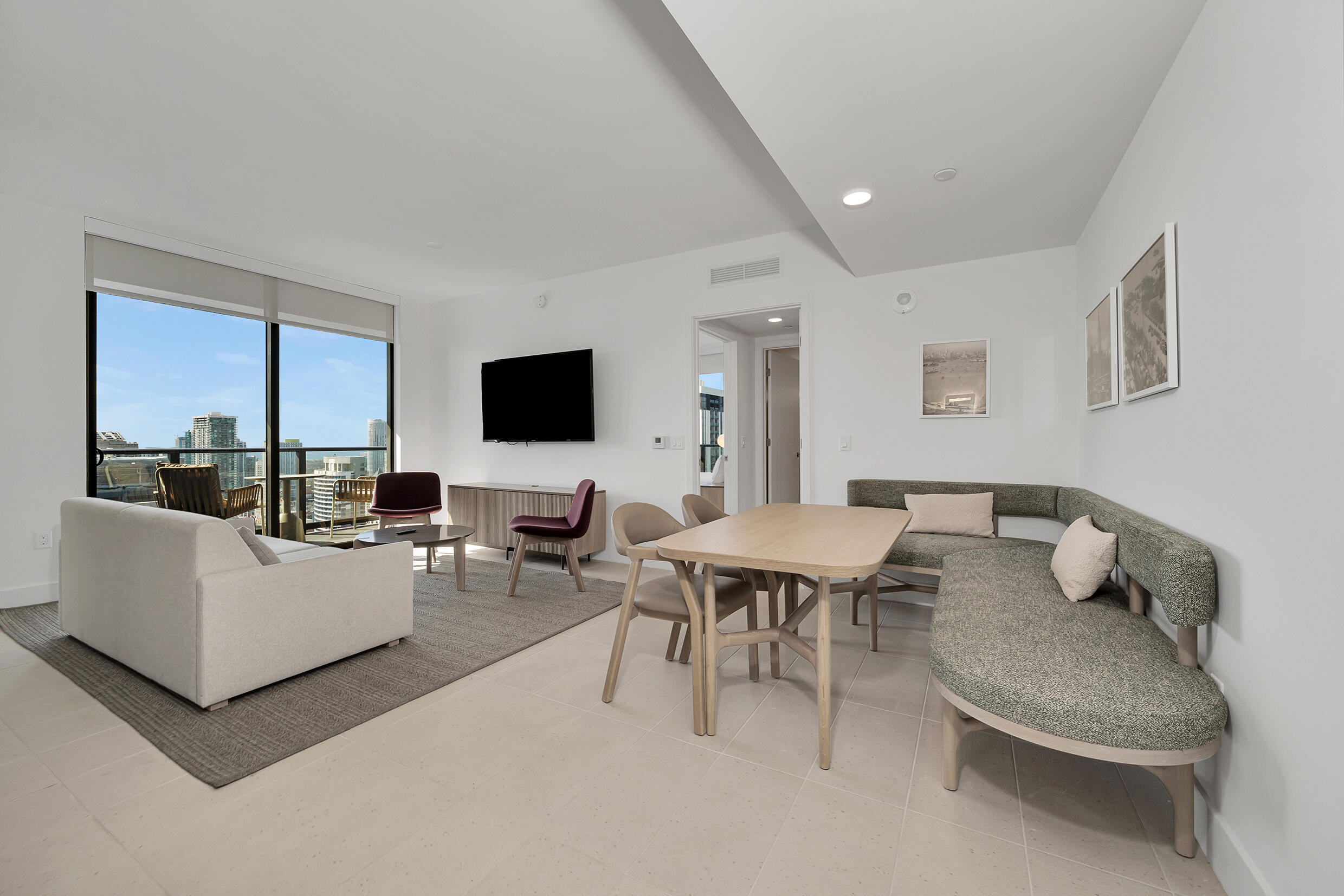 601 NE 1st Avenue 3905