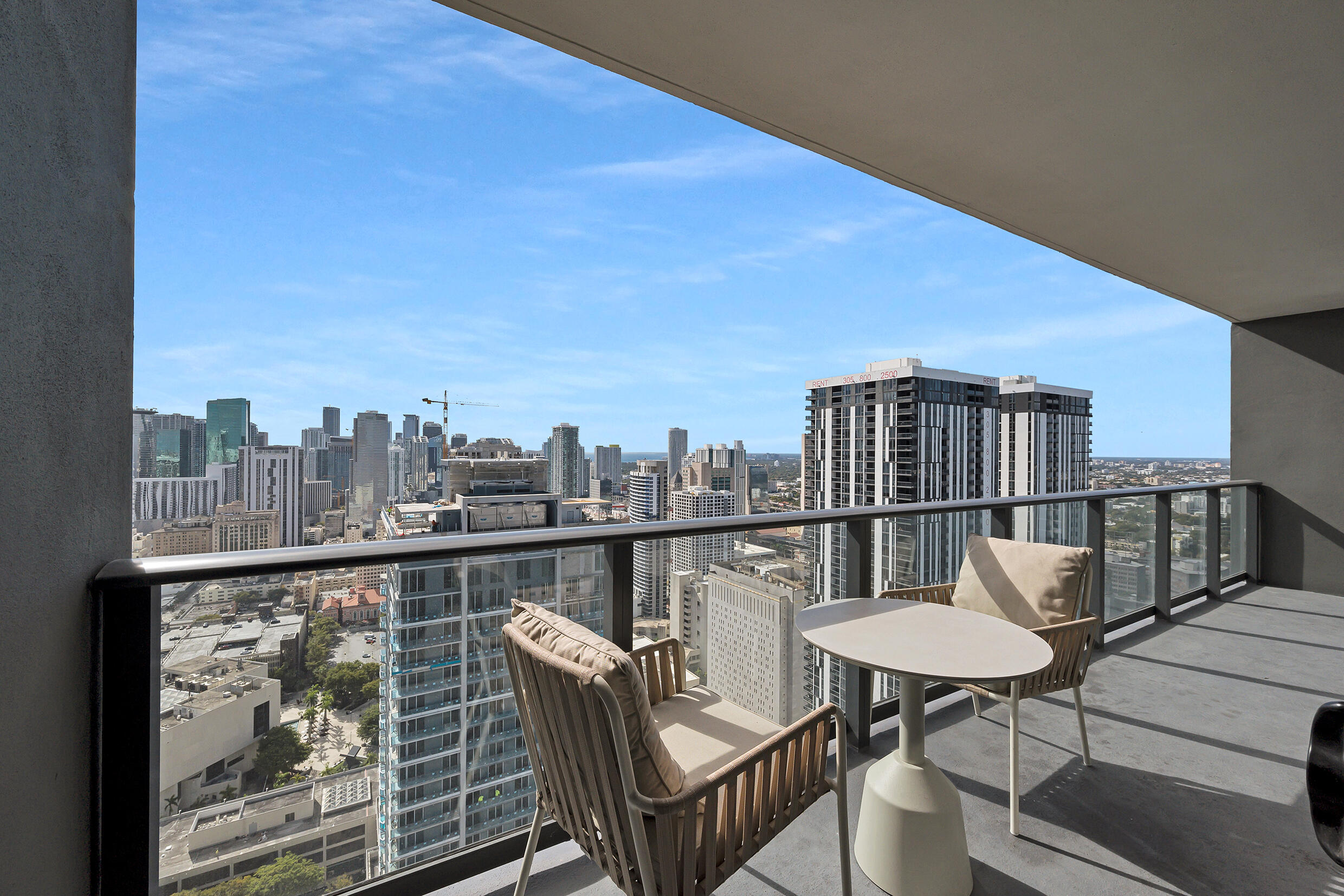 601 NE 1st Avenue 3905