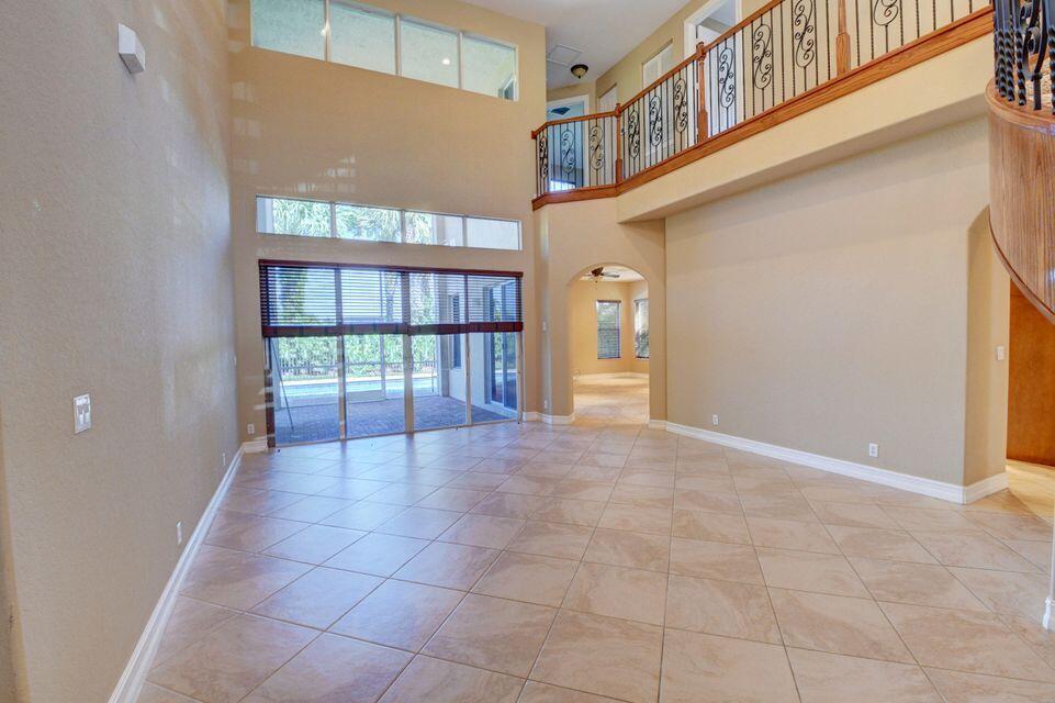 8800 Cobblestone Point Circle