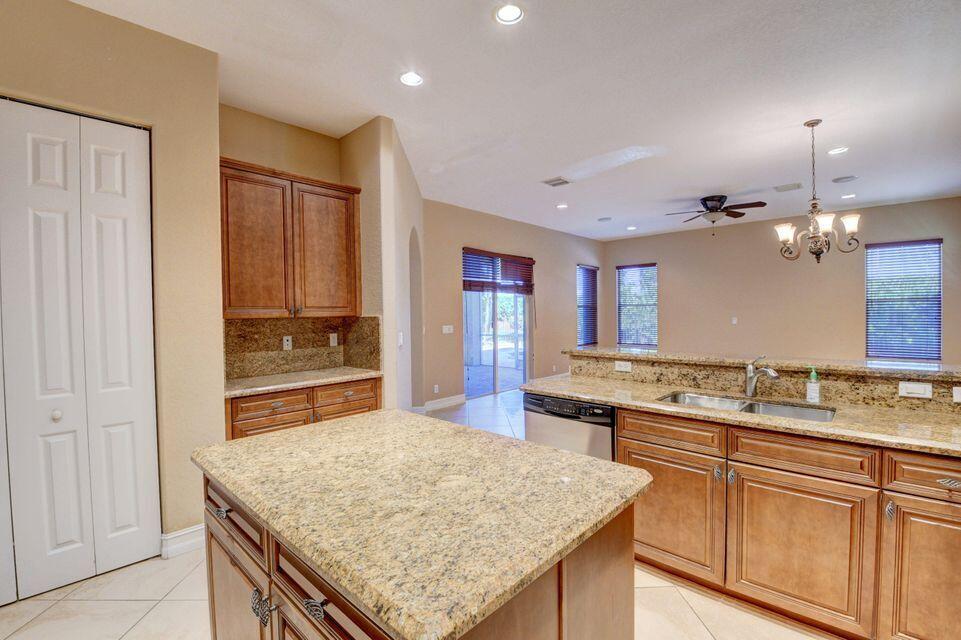 8800 Cobblestone Point Circle