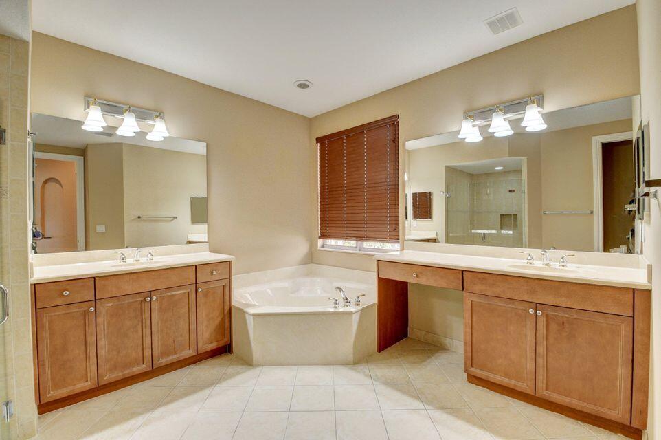 8800 Cobblestone Point Circle