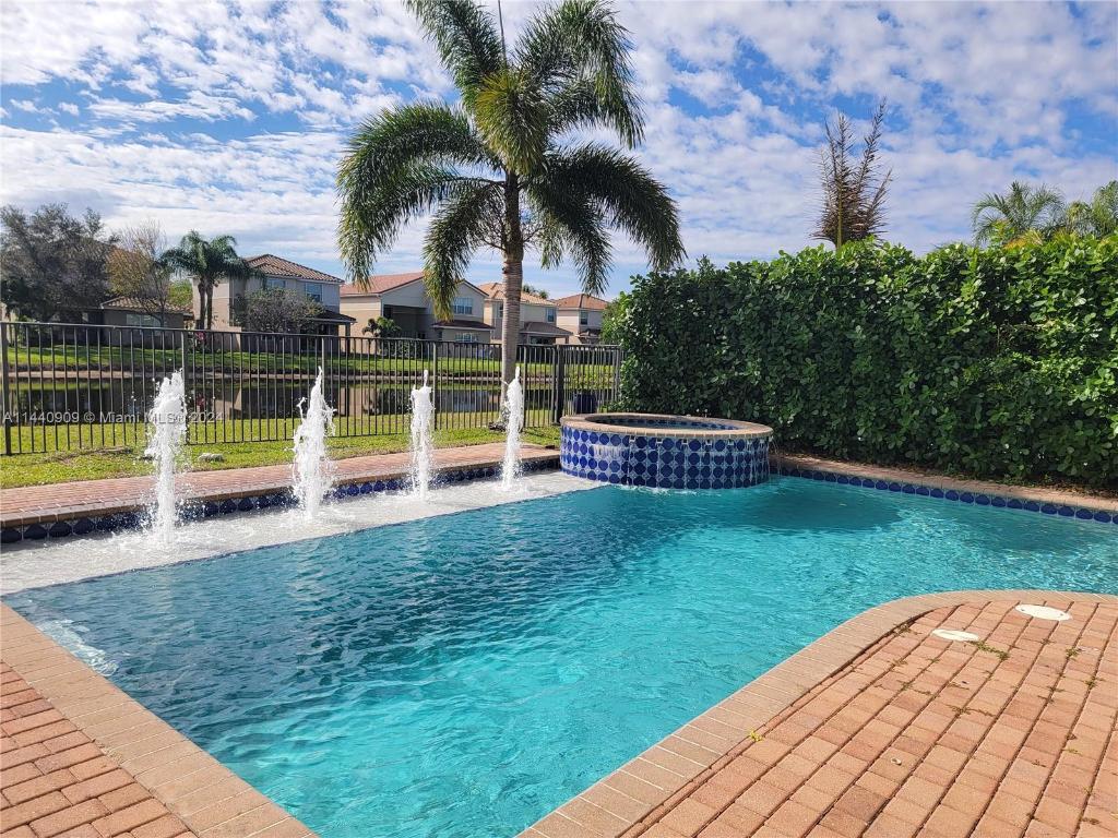 8256 Savara Streams Lane