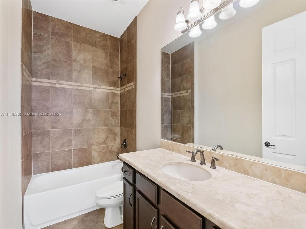 8256 Savara Streams Lane