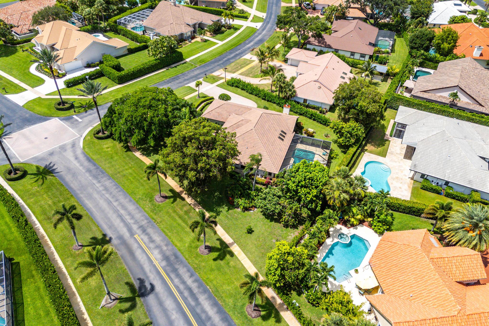 2029 Greenview Cove Drive