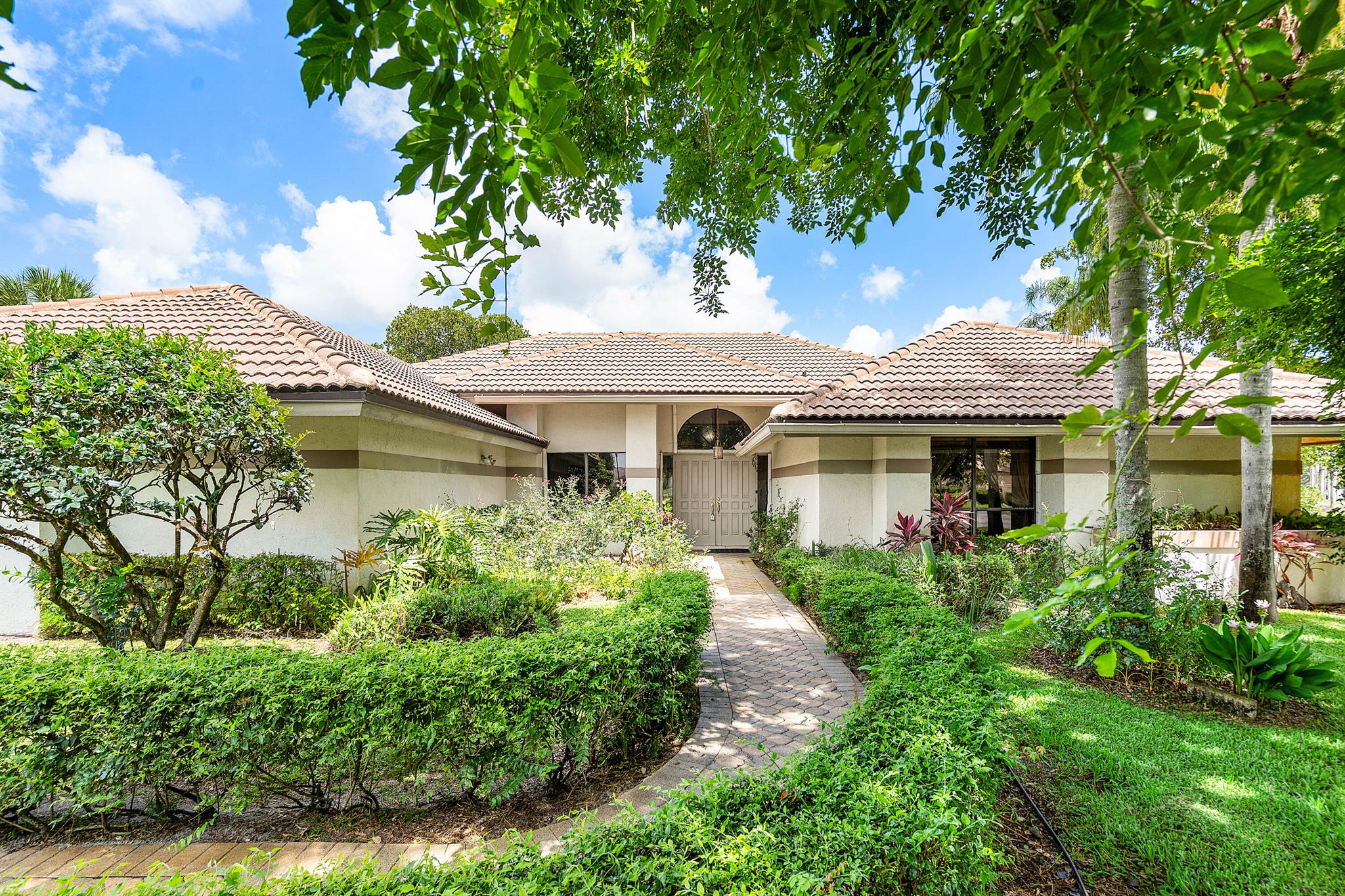 2029 Greenview Cove Drive