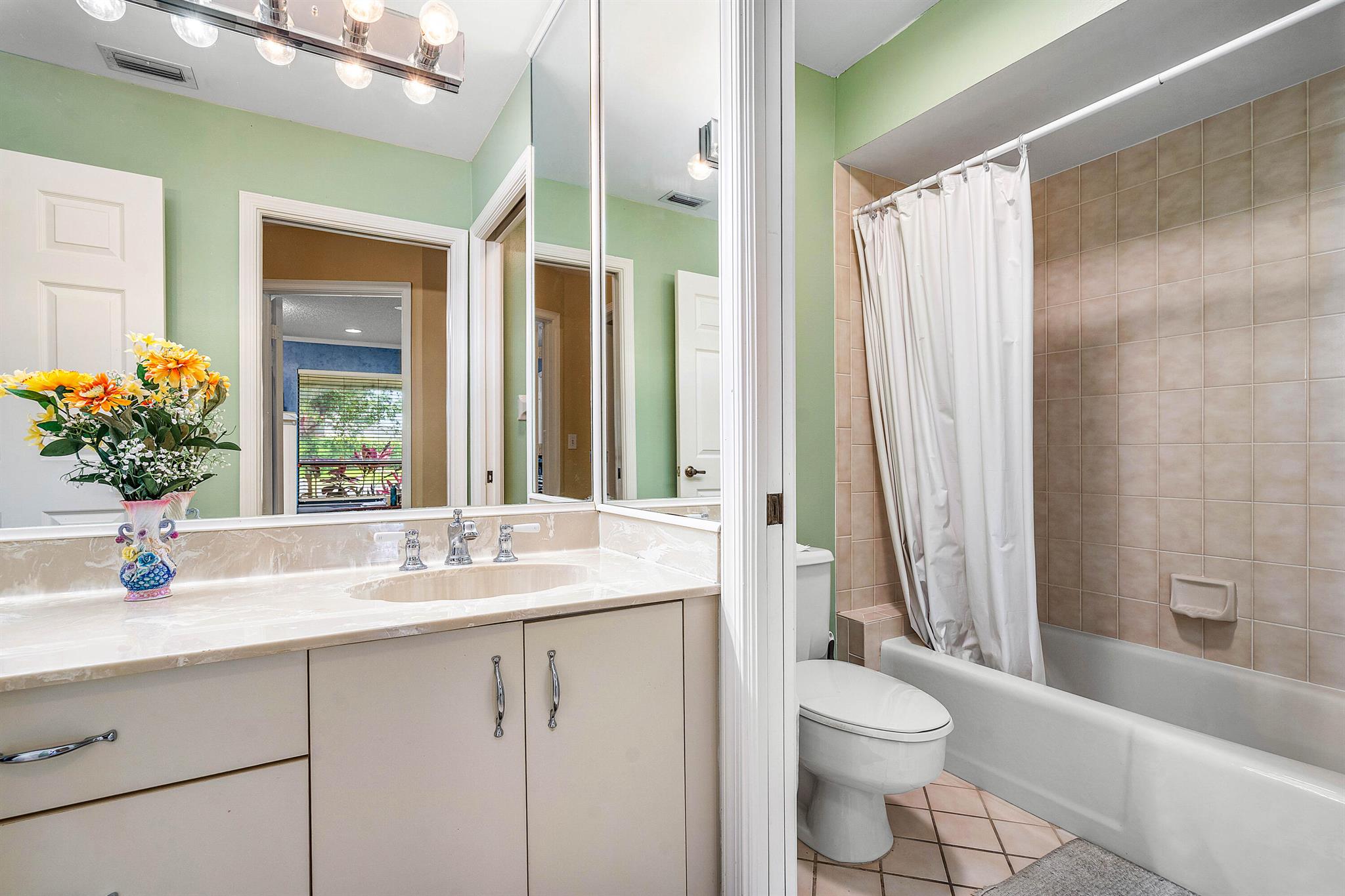 2029 Greenview Cove Drive