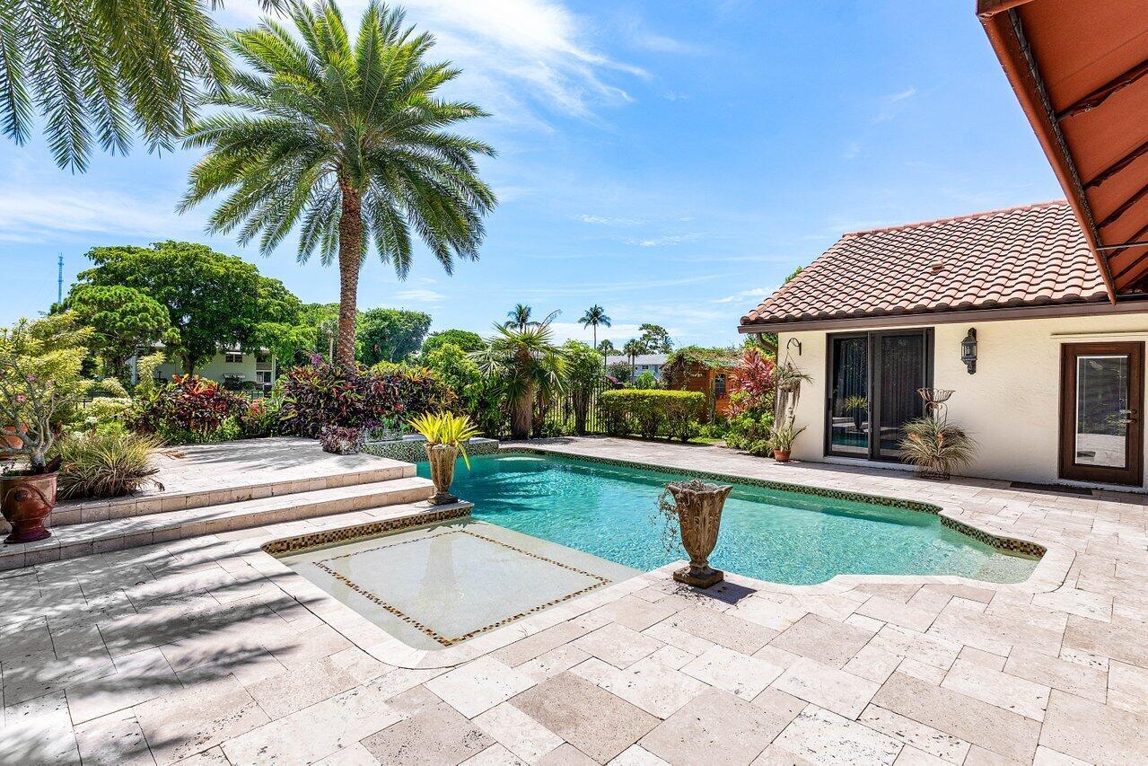 2455 Hampton Bridge Road