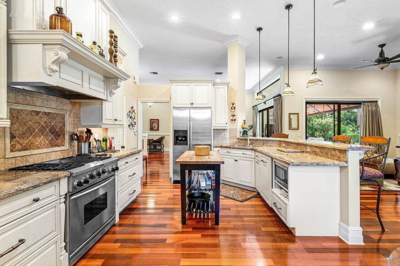 2455 Hampton Bridge Road